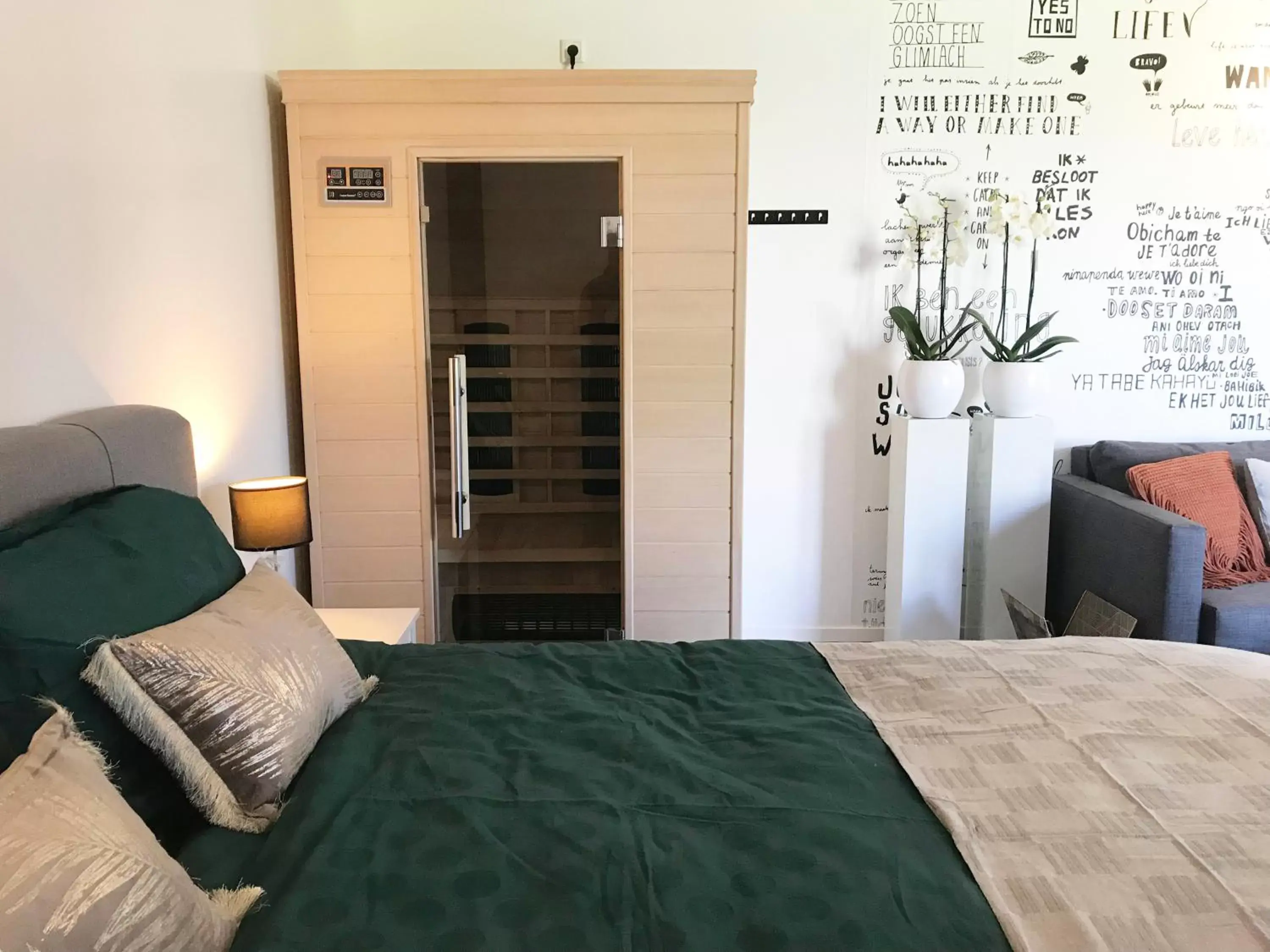 Sauna, Bed in B&B De Achterdiek