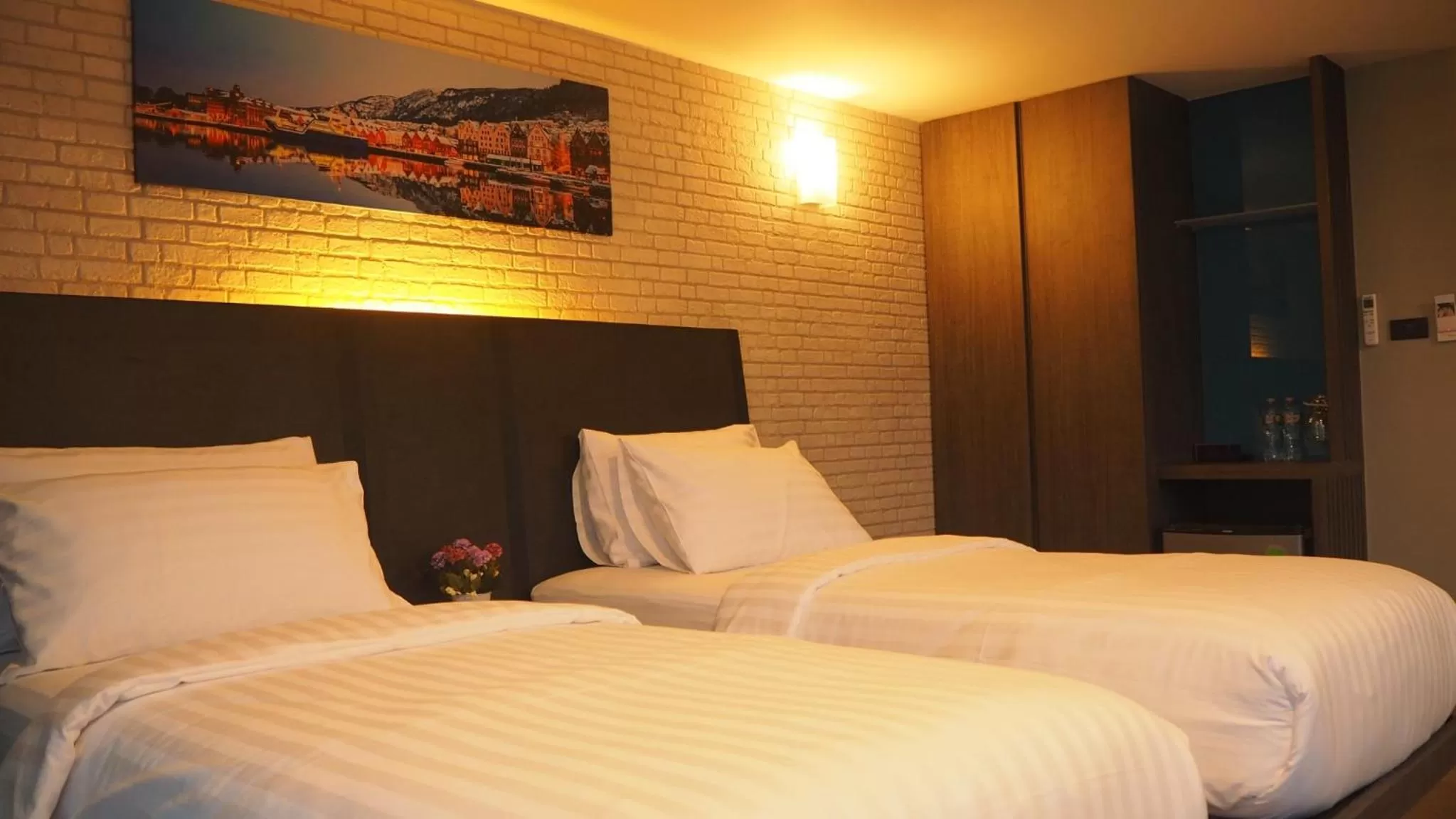 Bed in BB Glass House