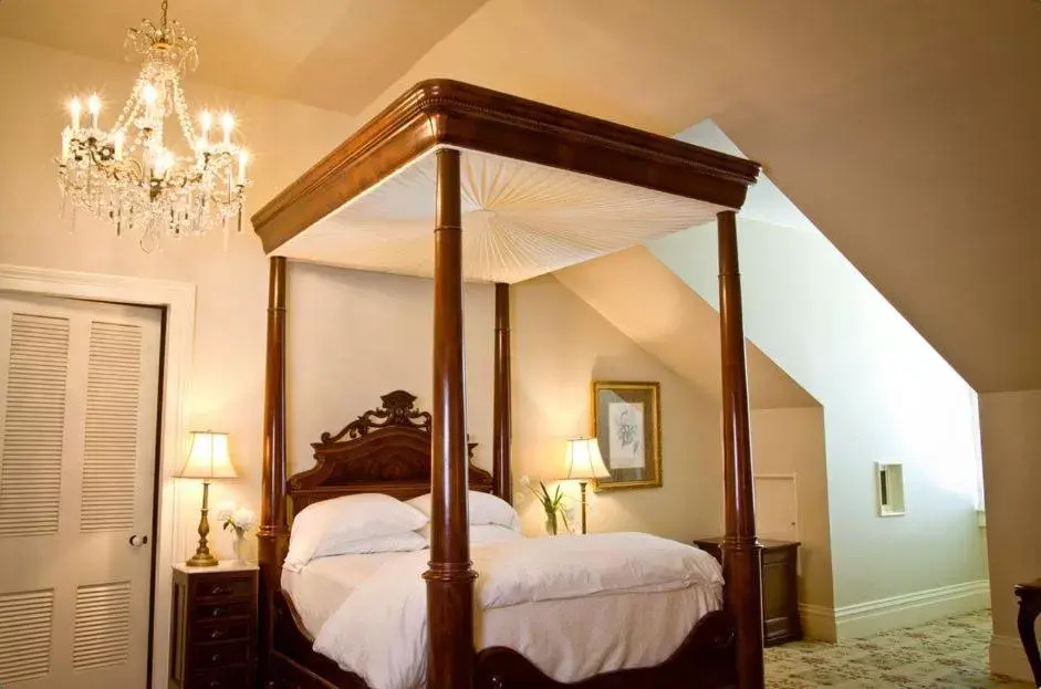 Bedroom in Dunleith Historic Inn