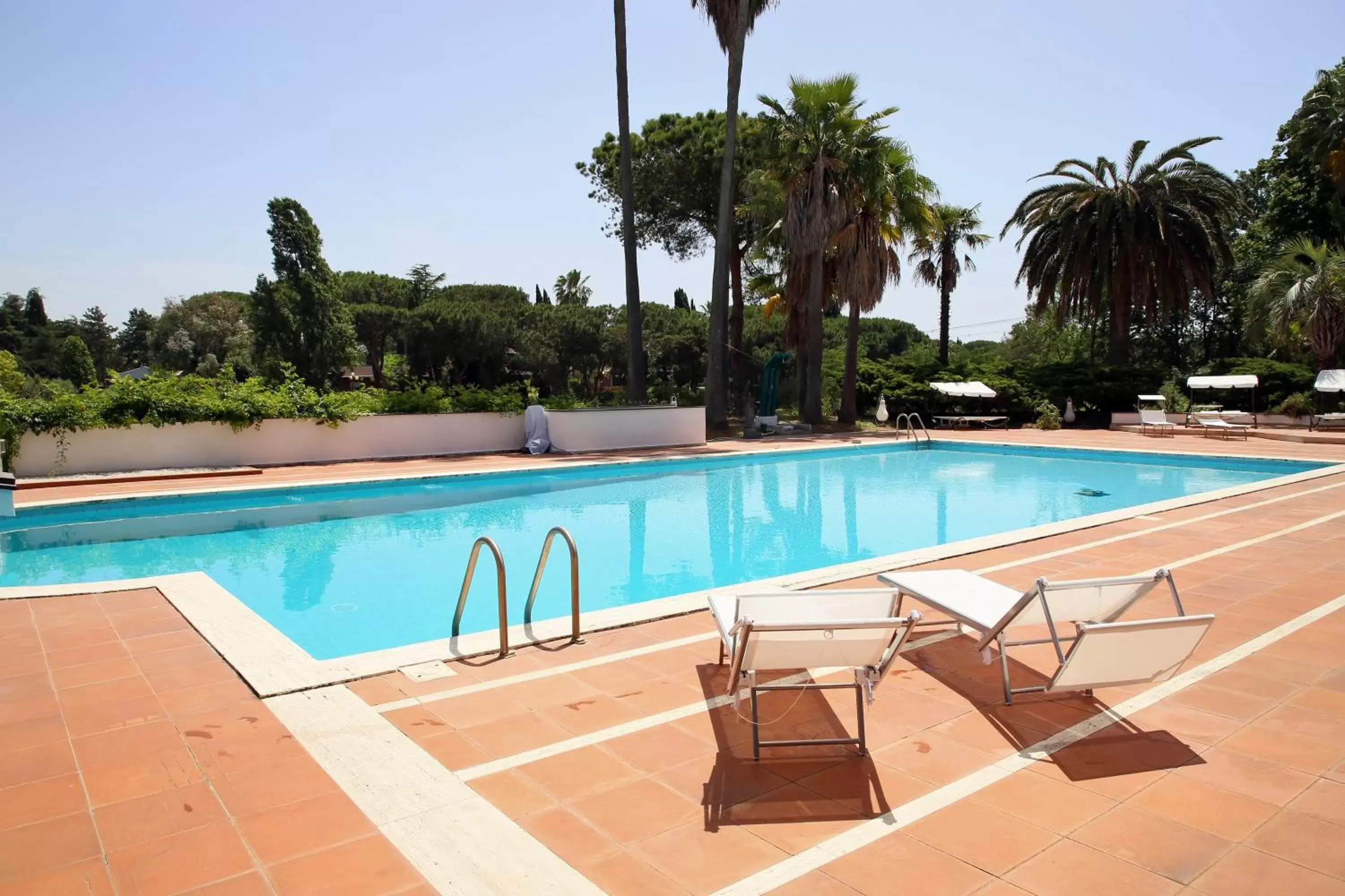 Swimming Pool in paradise suite