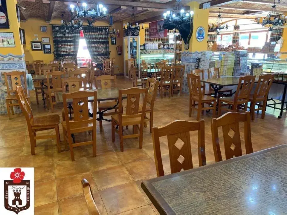 Lounge or bar, Restaurant/Places to Eat in Hotel Flor de la Mancha