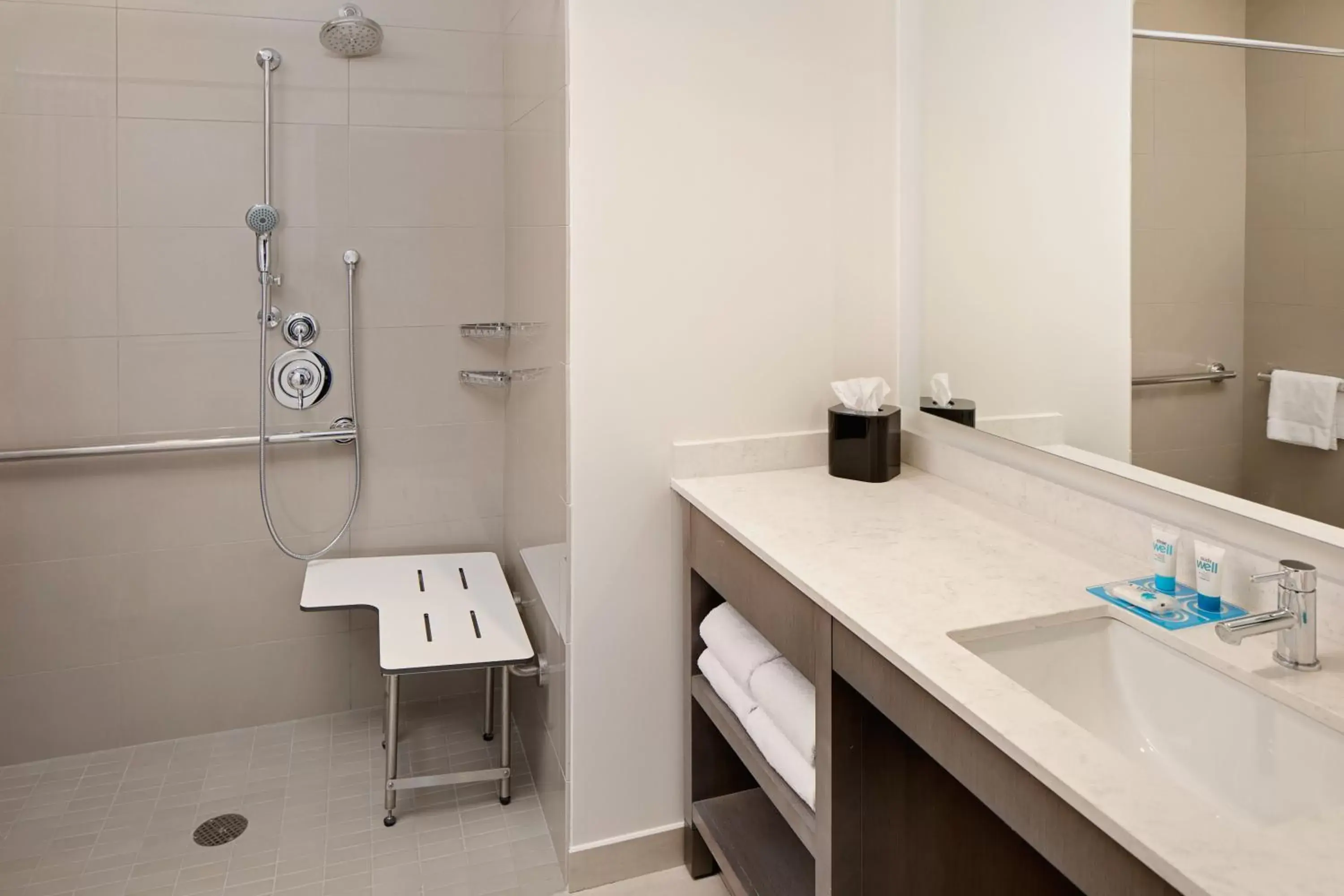 Bathroom in Hyatt House Irvine/John Wayne Airport
