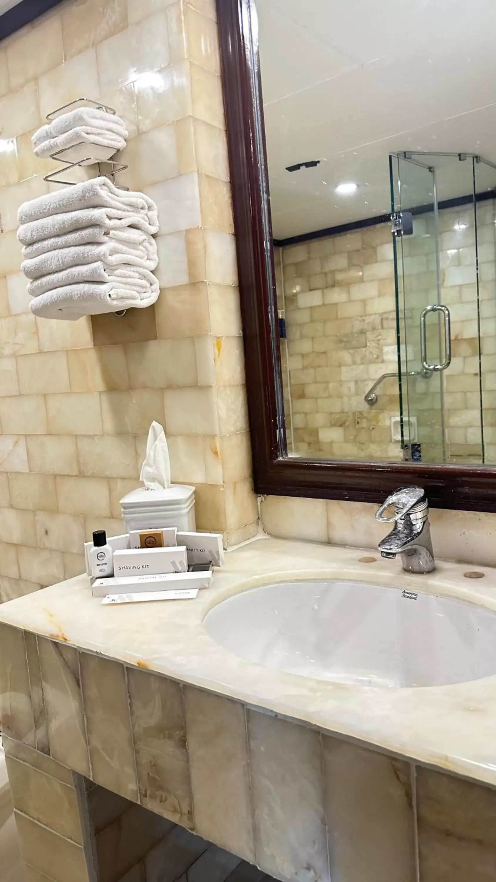 Bathroom in Karachi Marriott Hotel