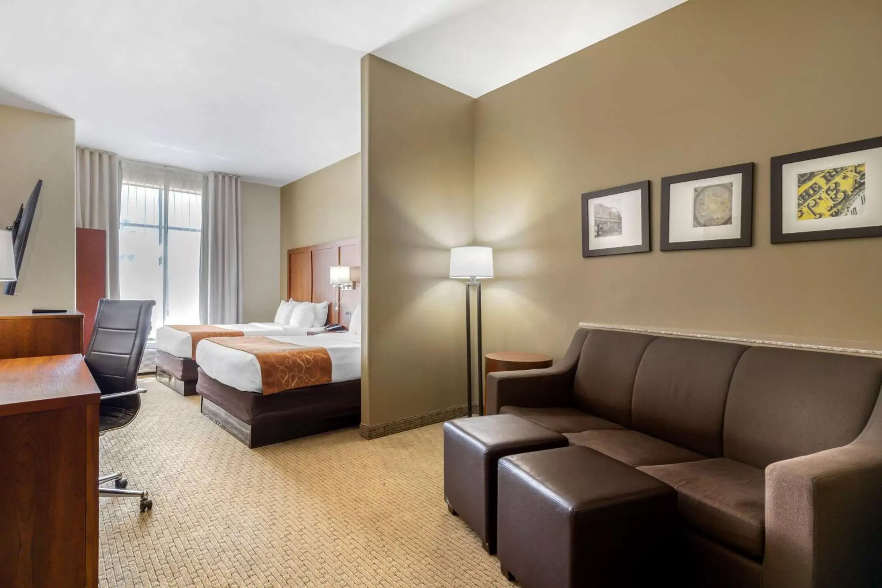 Bedroom in Comfort Suites North Pflugerville - Austin North