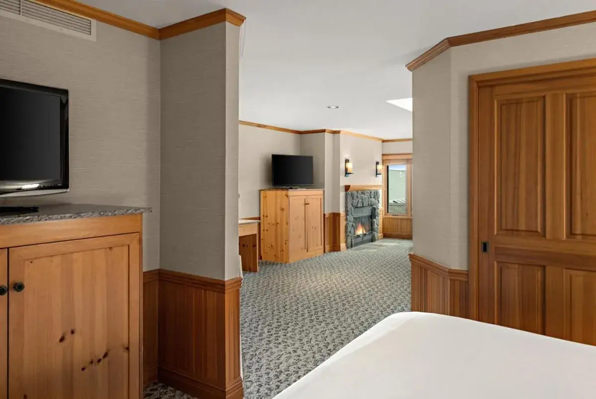 Bed in Semiahmoo Resort Golf & Spa, Trademark Collection by Wyndham Bed in Semiahmoo Resort Golf & Spa, Trademark Collection by Wyndham