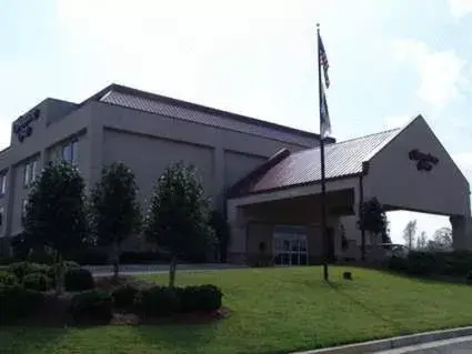 Property building in Hampton Inn Cornelia Property building in Hampton Inn Cornelia