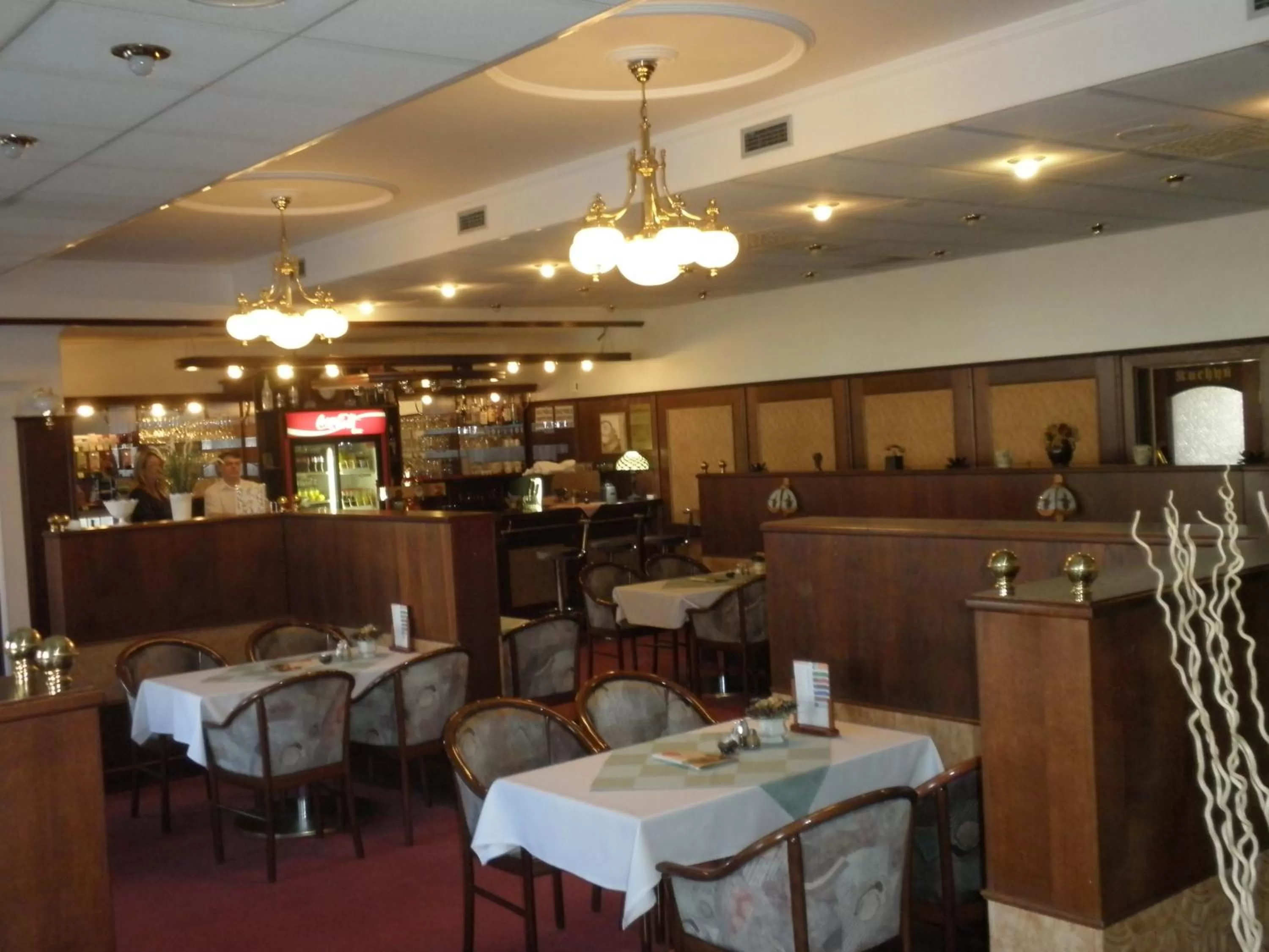 Restaurant/places to eat in Hotel Le Café