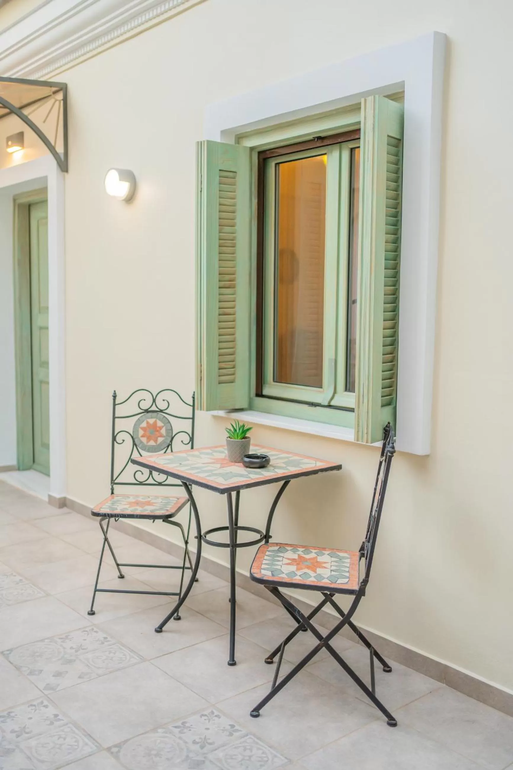 The Stone Manor , Noho boutique hotel Thissio