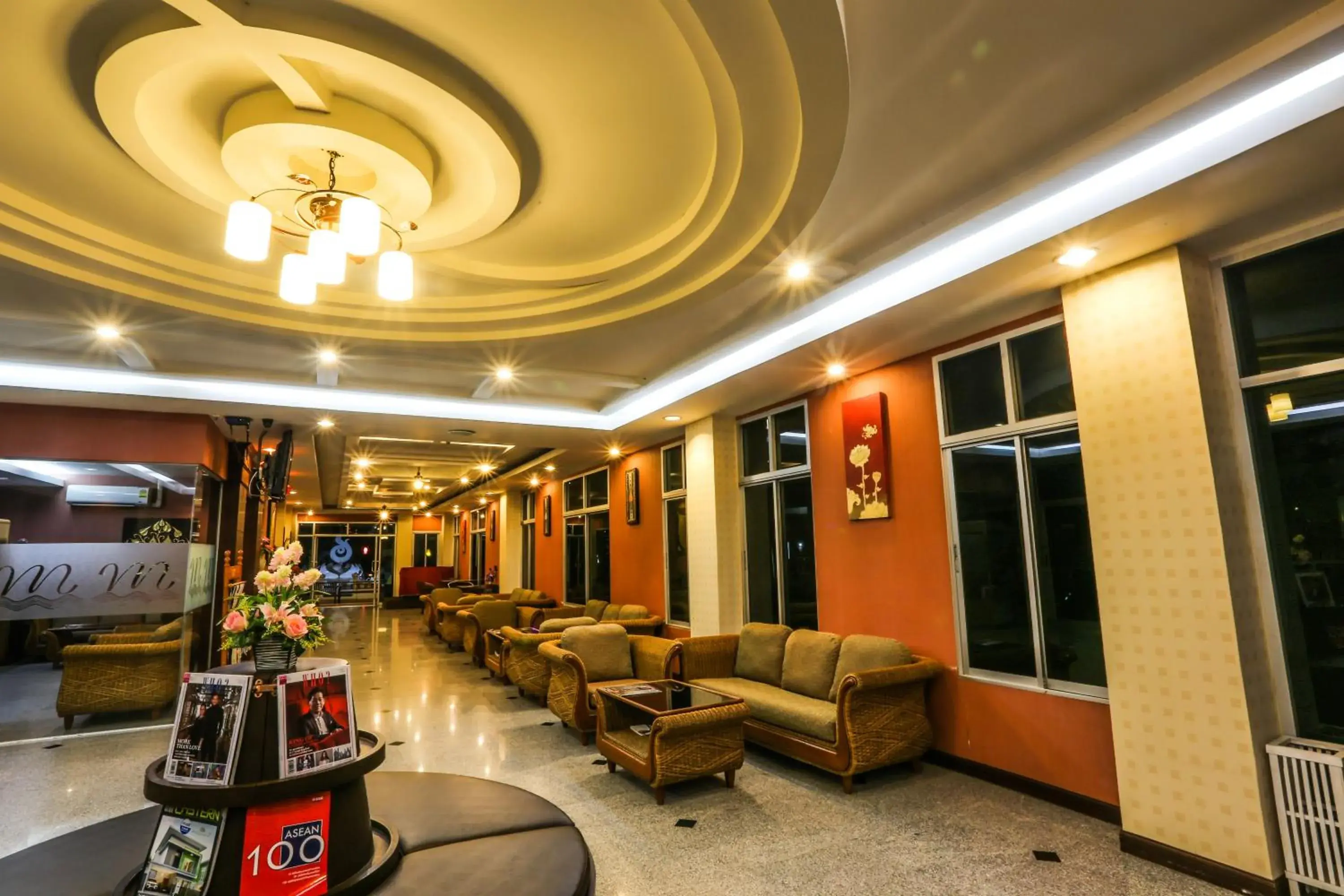 Lounge/Bar in Madina Hotel