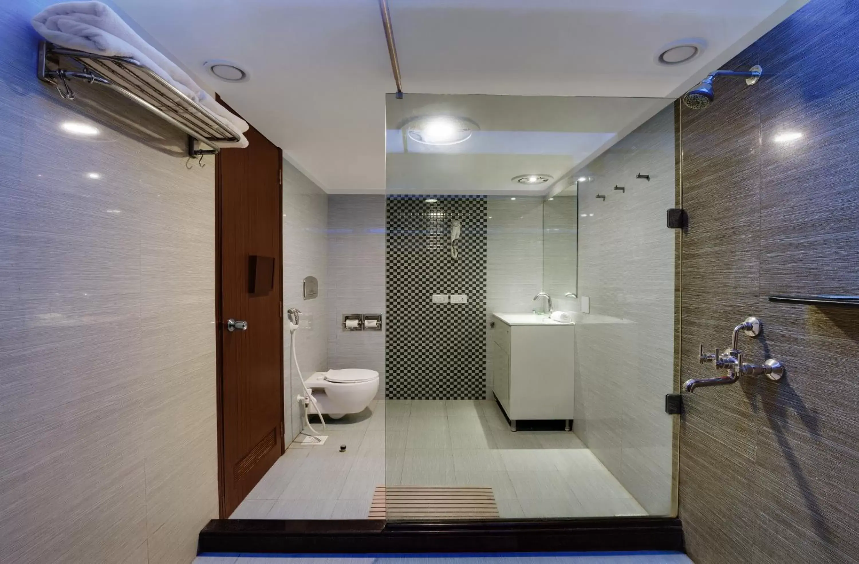 Bathroom in Hotel Amar