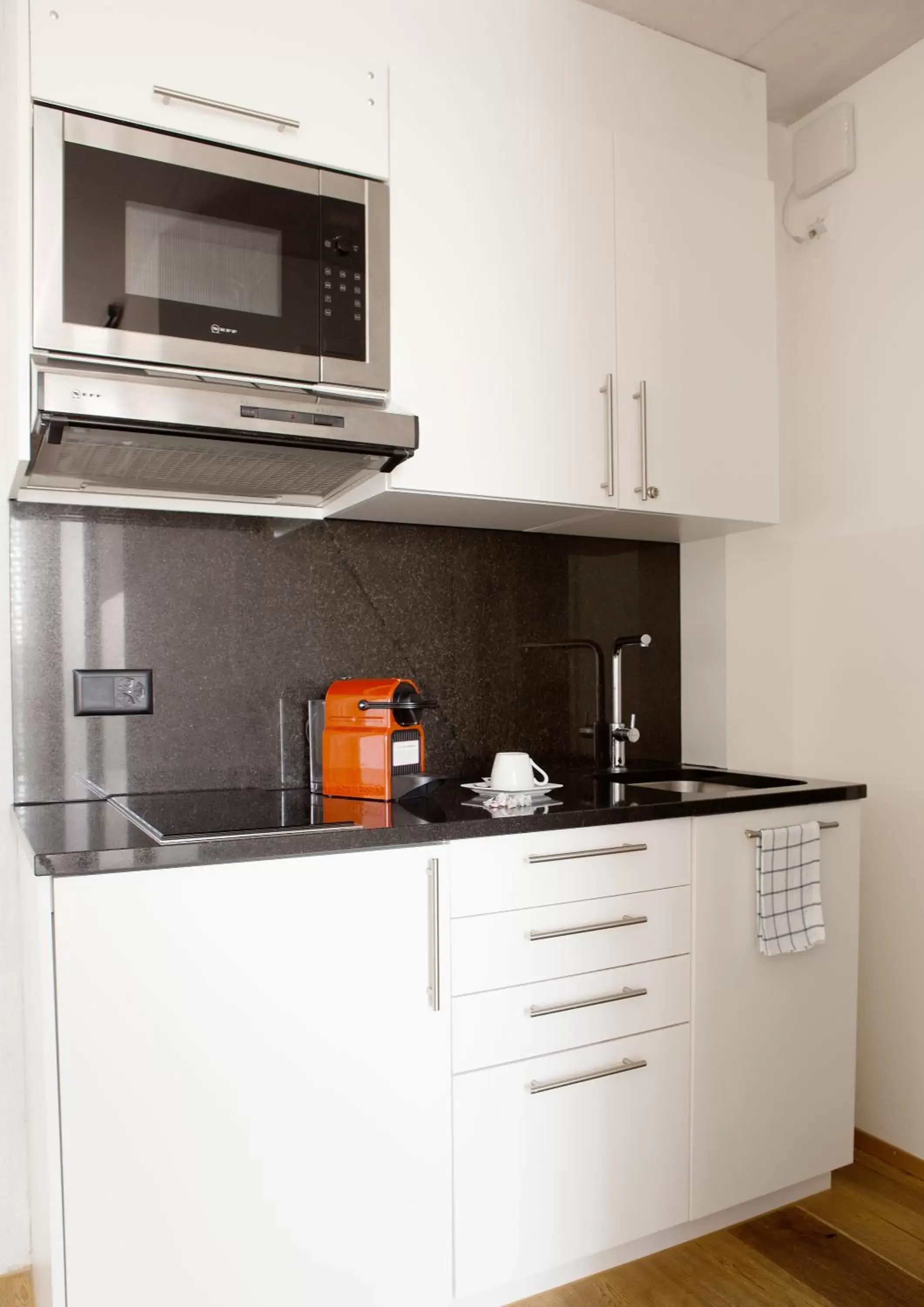 Coffee/tea facilities, Kitchen/Kitchenette in Residence Appartements