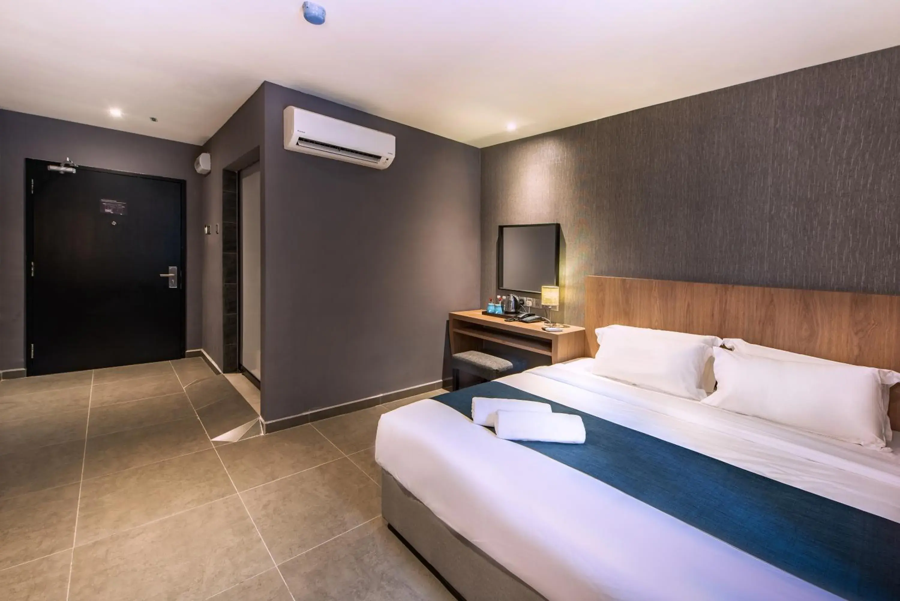 Bedroom, TV/Entertainment Center in Orange Business Hotel Petaling Jaya