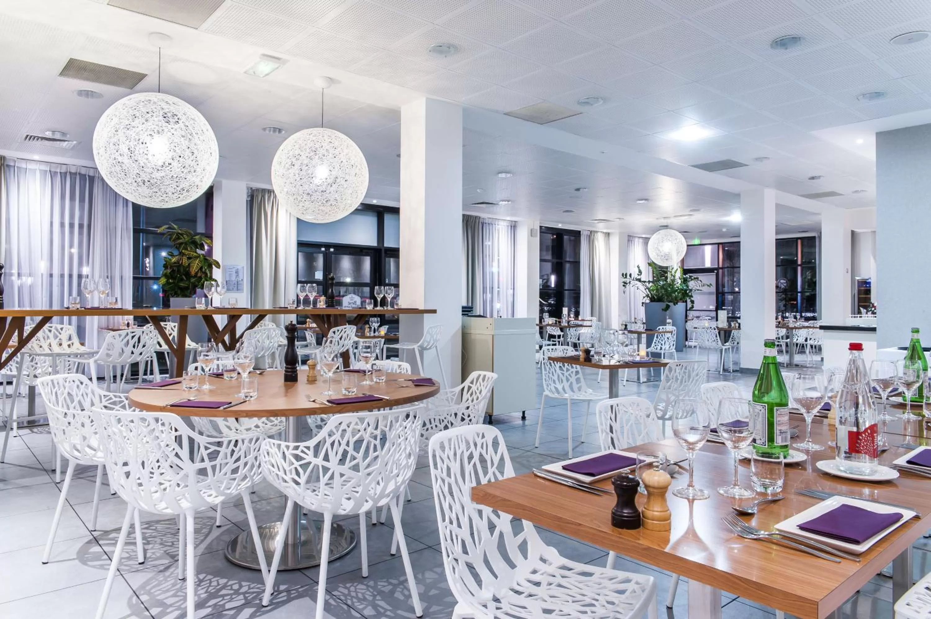 Restaurant/places to eat in Best Western Plus Paris Velizy