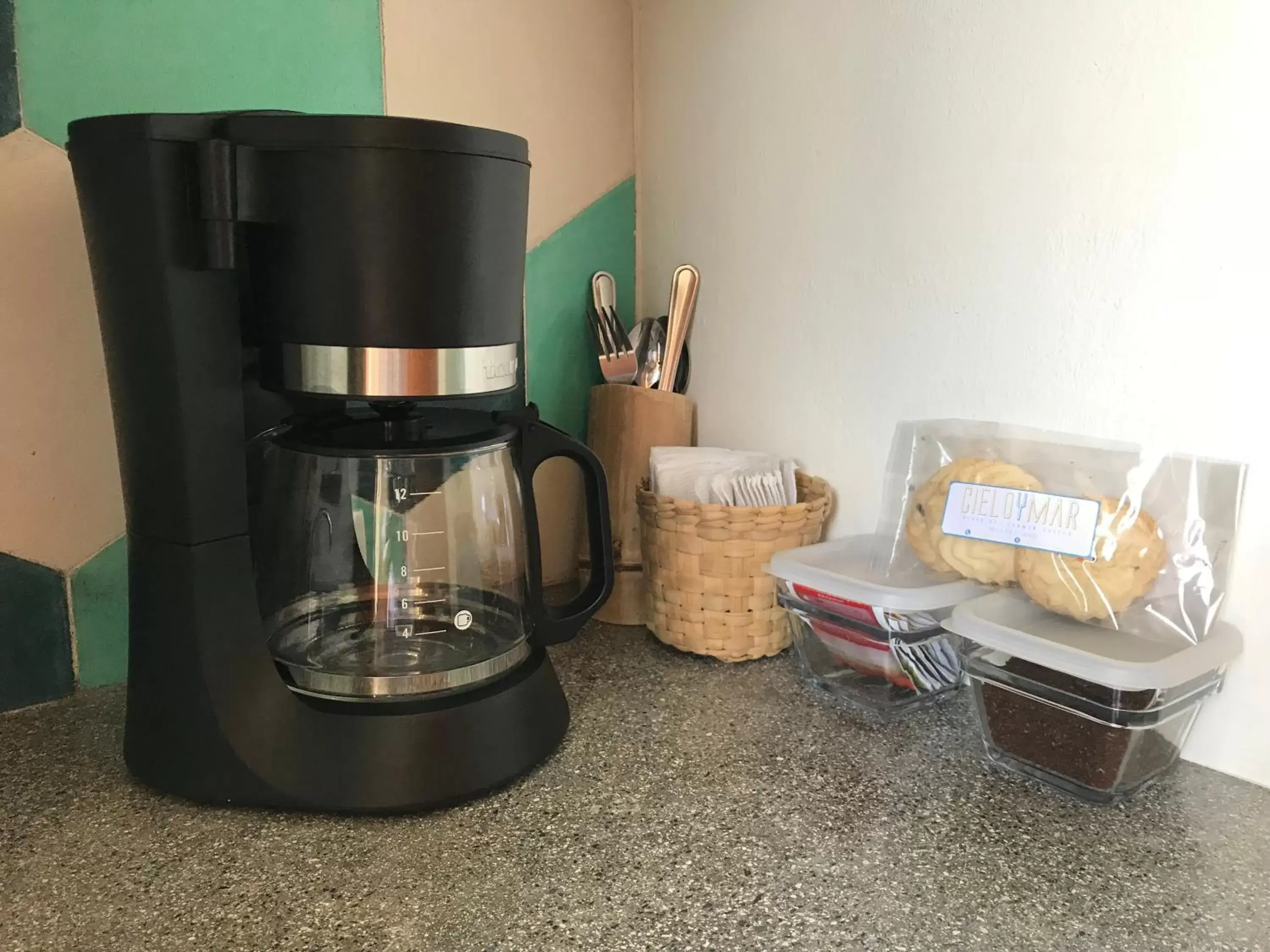 Coffee/tea facilities in Suites Cielo y Mar