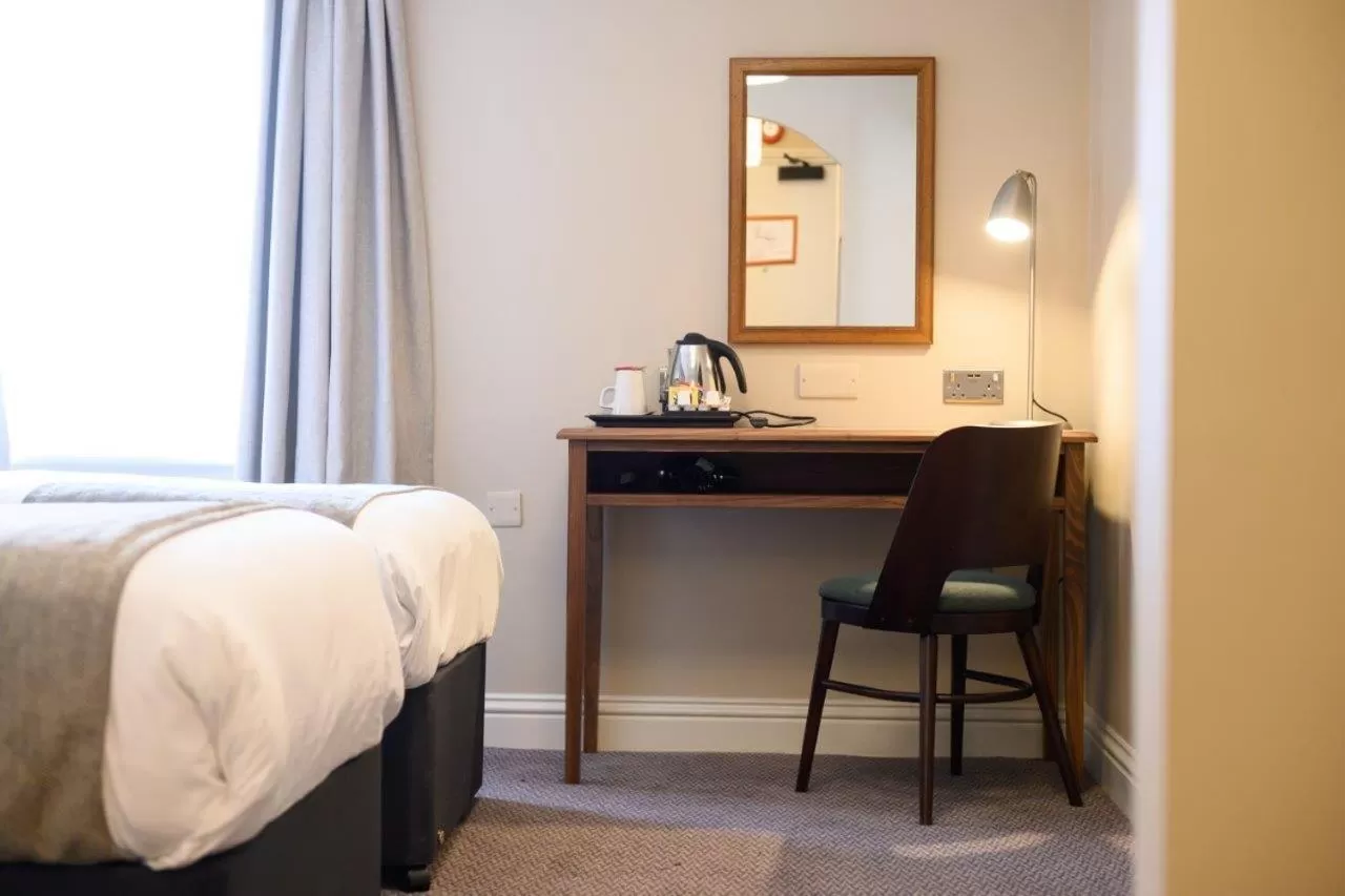 Coffee/tea facilities, Bed in The St George and Dragon by Innkeeper's Collection