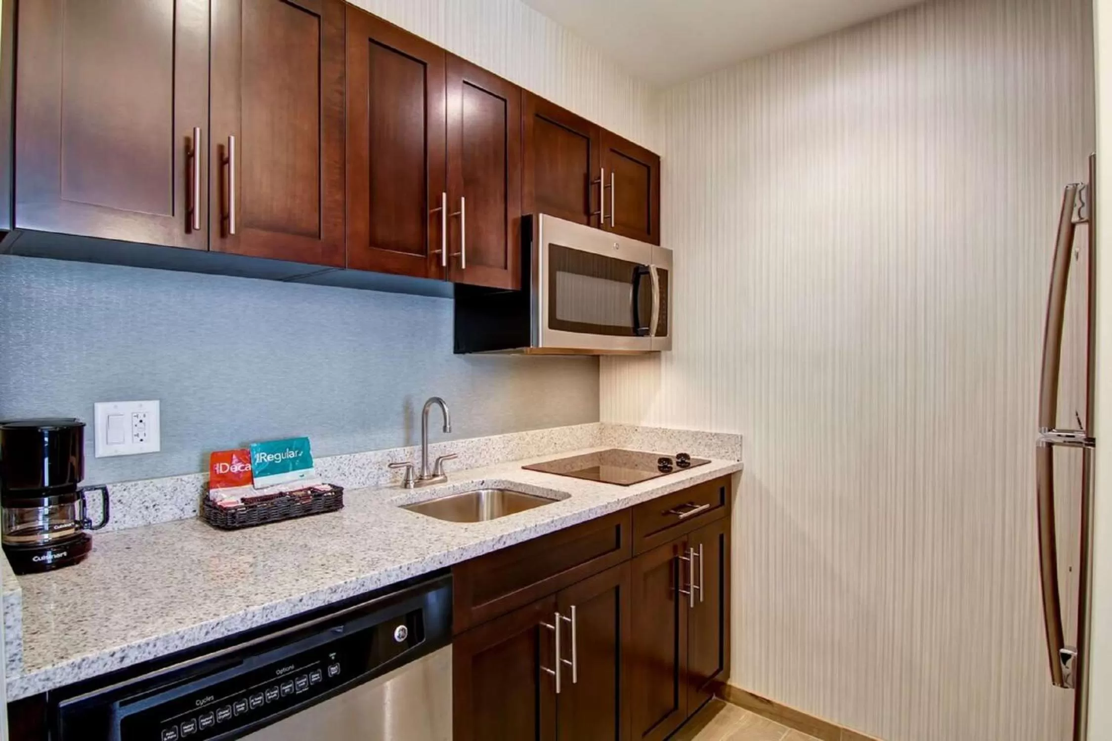 Kitchen or kitchenette in Homewood Suites By Hilton Clifton Park