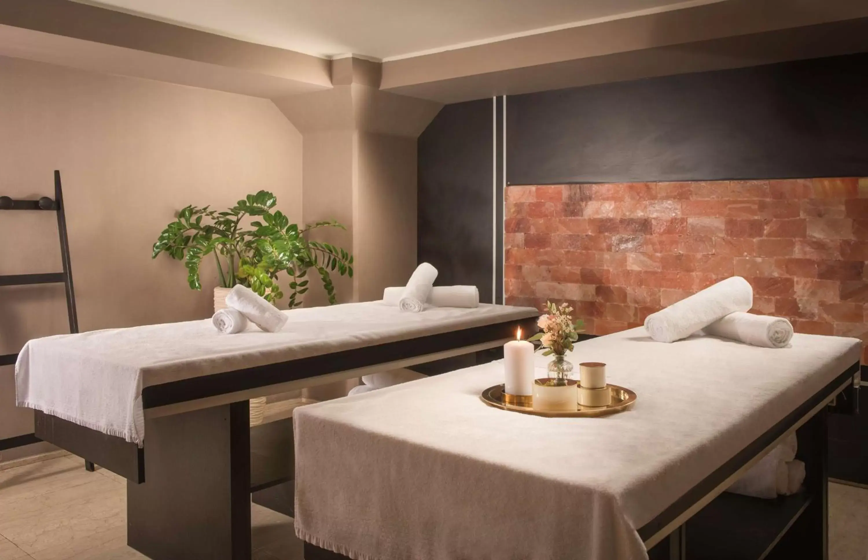 Spa and wellness centre/facilities, Bathroom in Avani Palazzo Moscova Milan Hotel -Previously NH Palazzo Moscova-