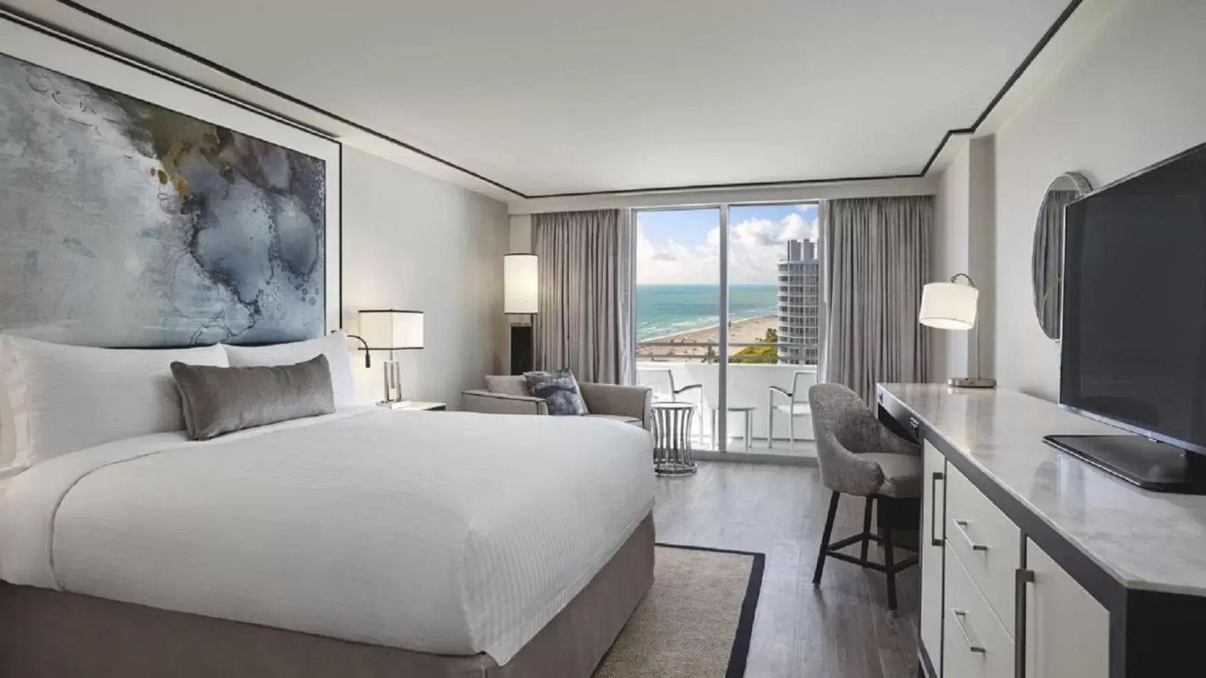 Bedroom in Loews Miami Beach Hotel
