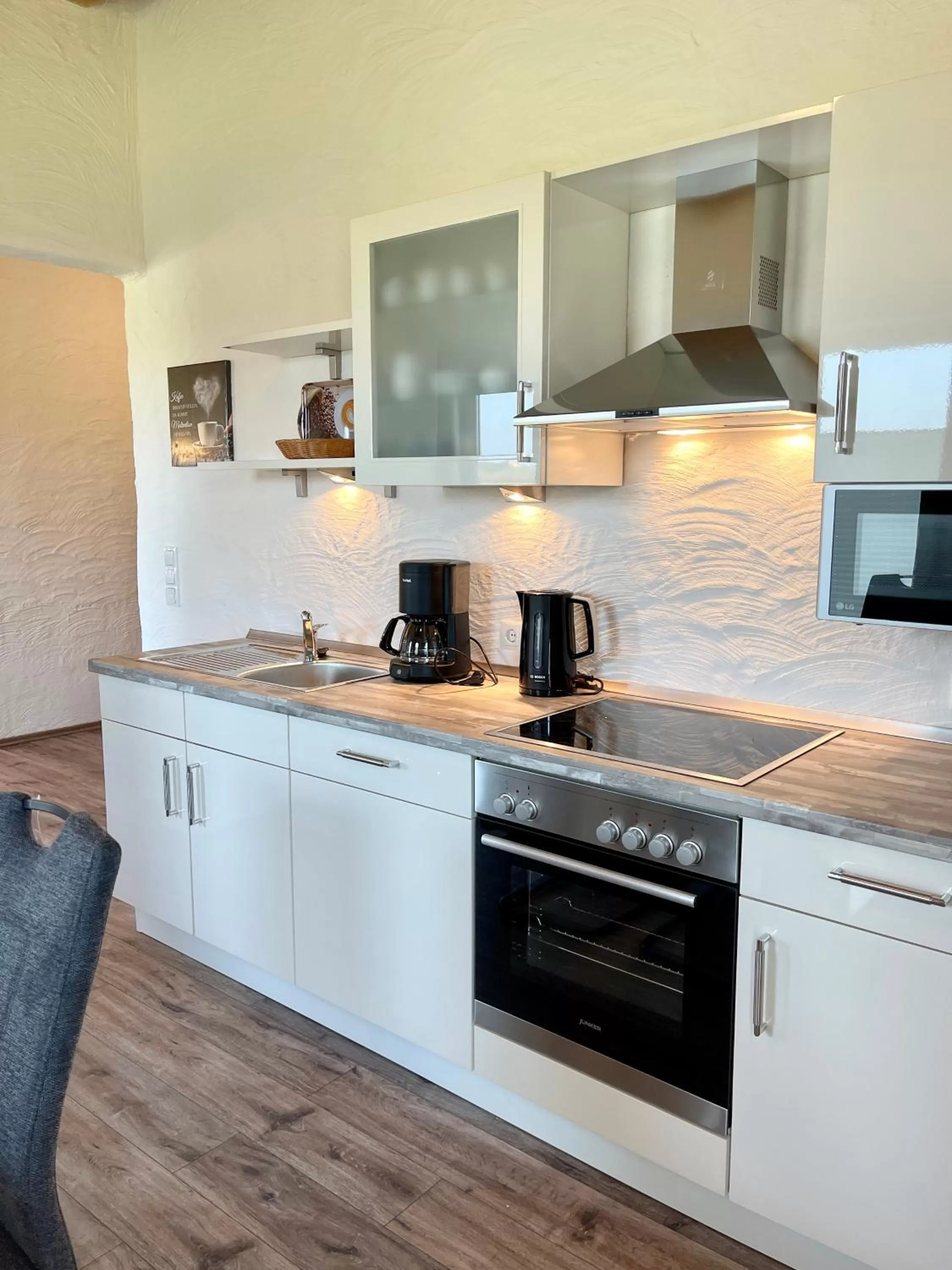 Coffee/tea facilities in Villa Moorstern am Badesee Tannenhausen