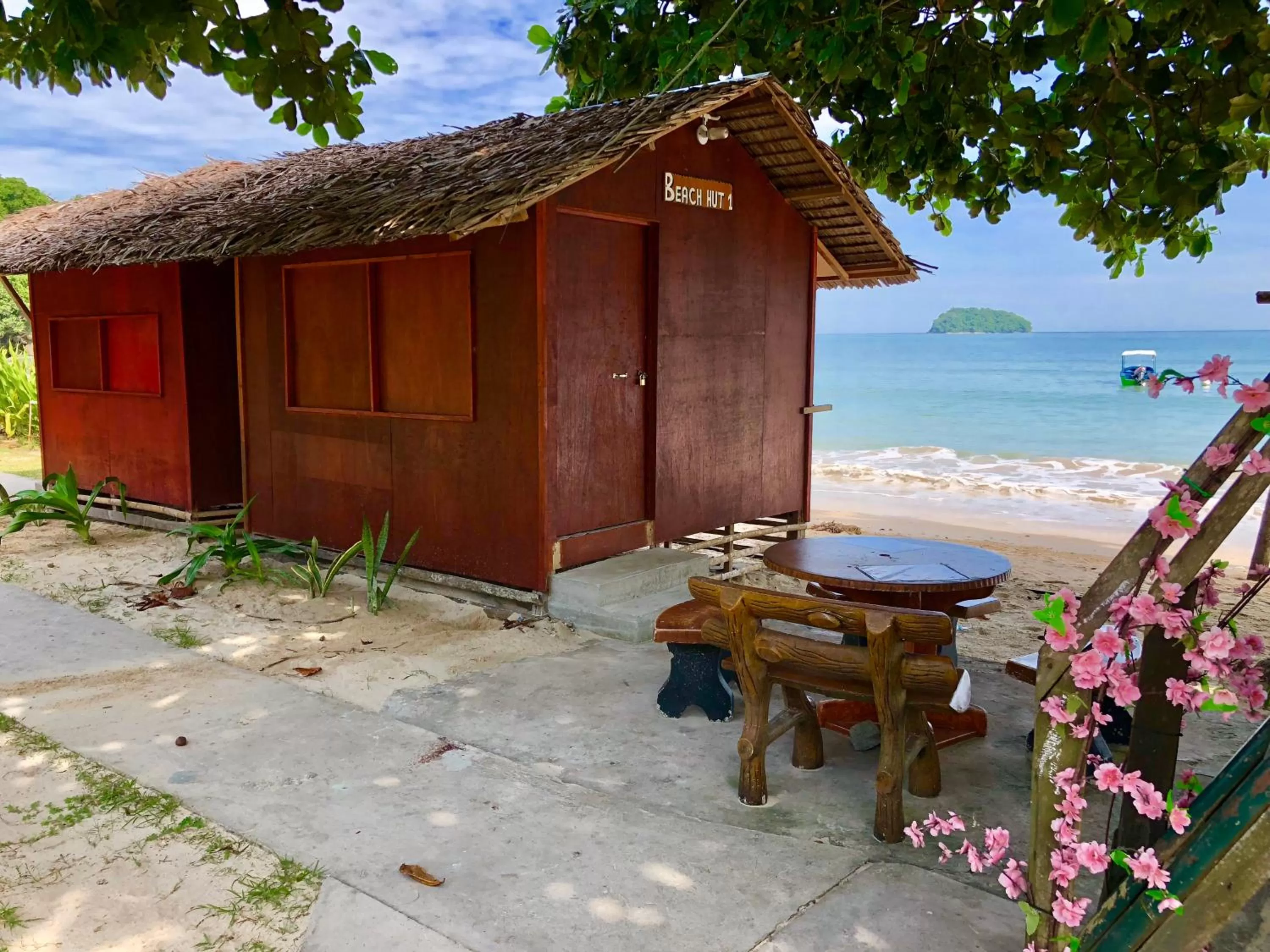 Dragon Pearl Beach Resort