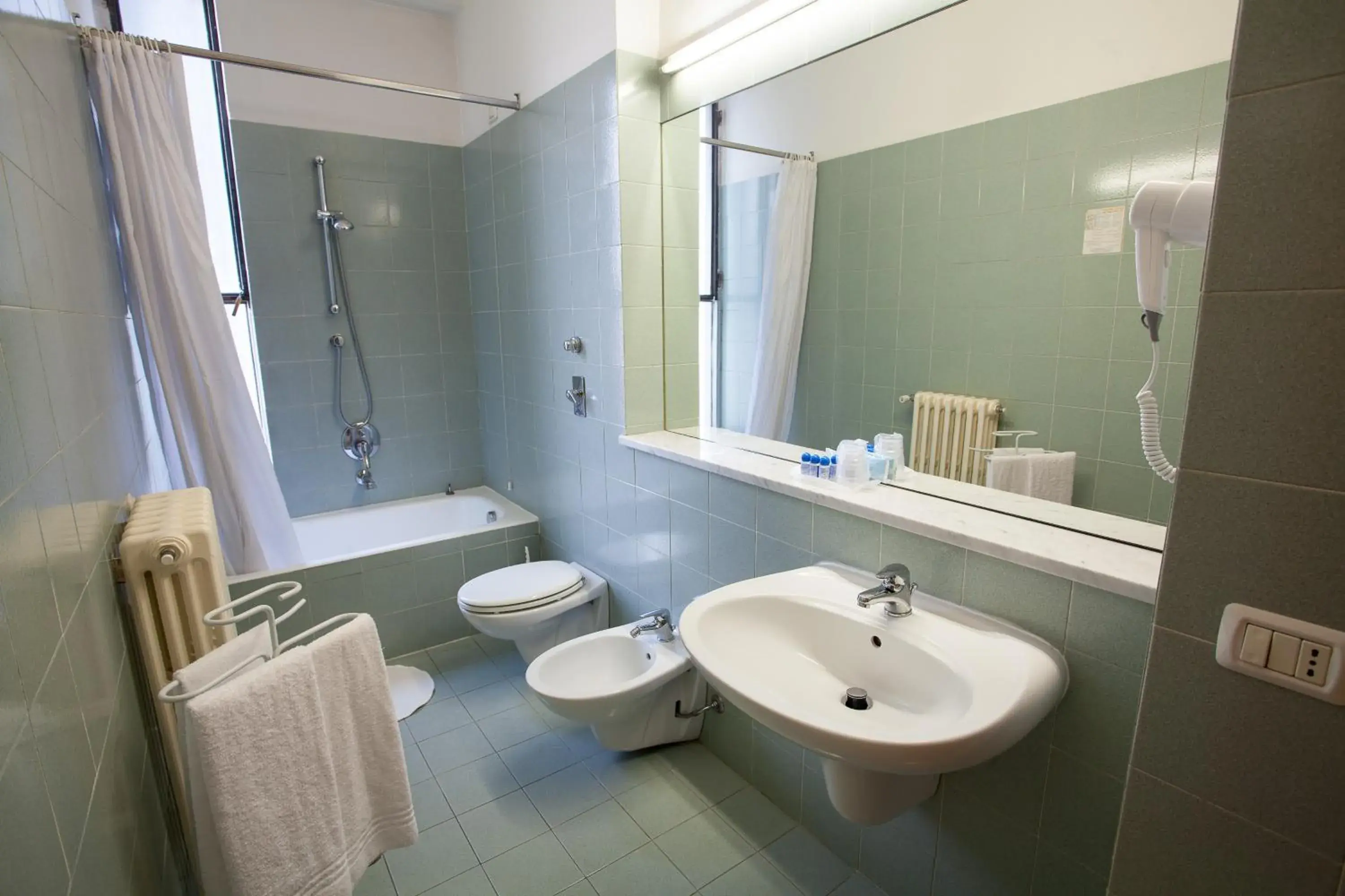 Bathroom in Hotel Esperia