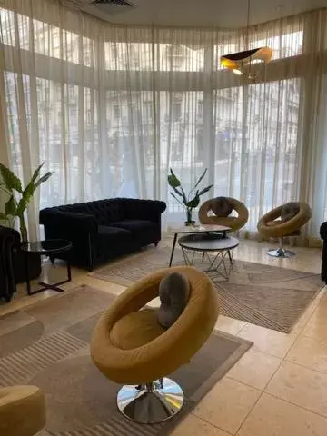 Seating Area in Lisbon City Hotel by City Hotels
