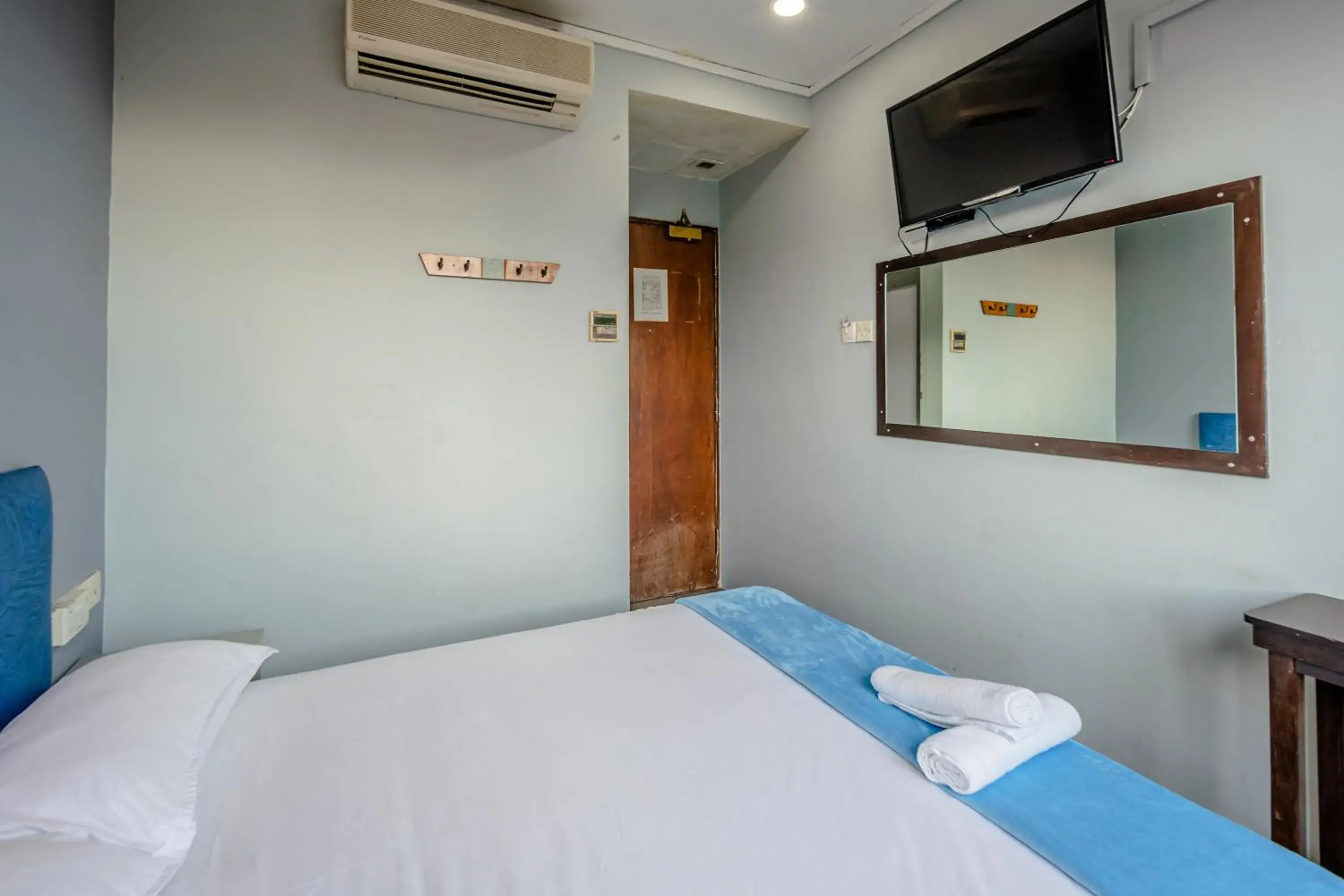 Bed in K Hotel 1515