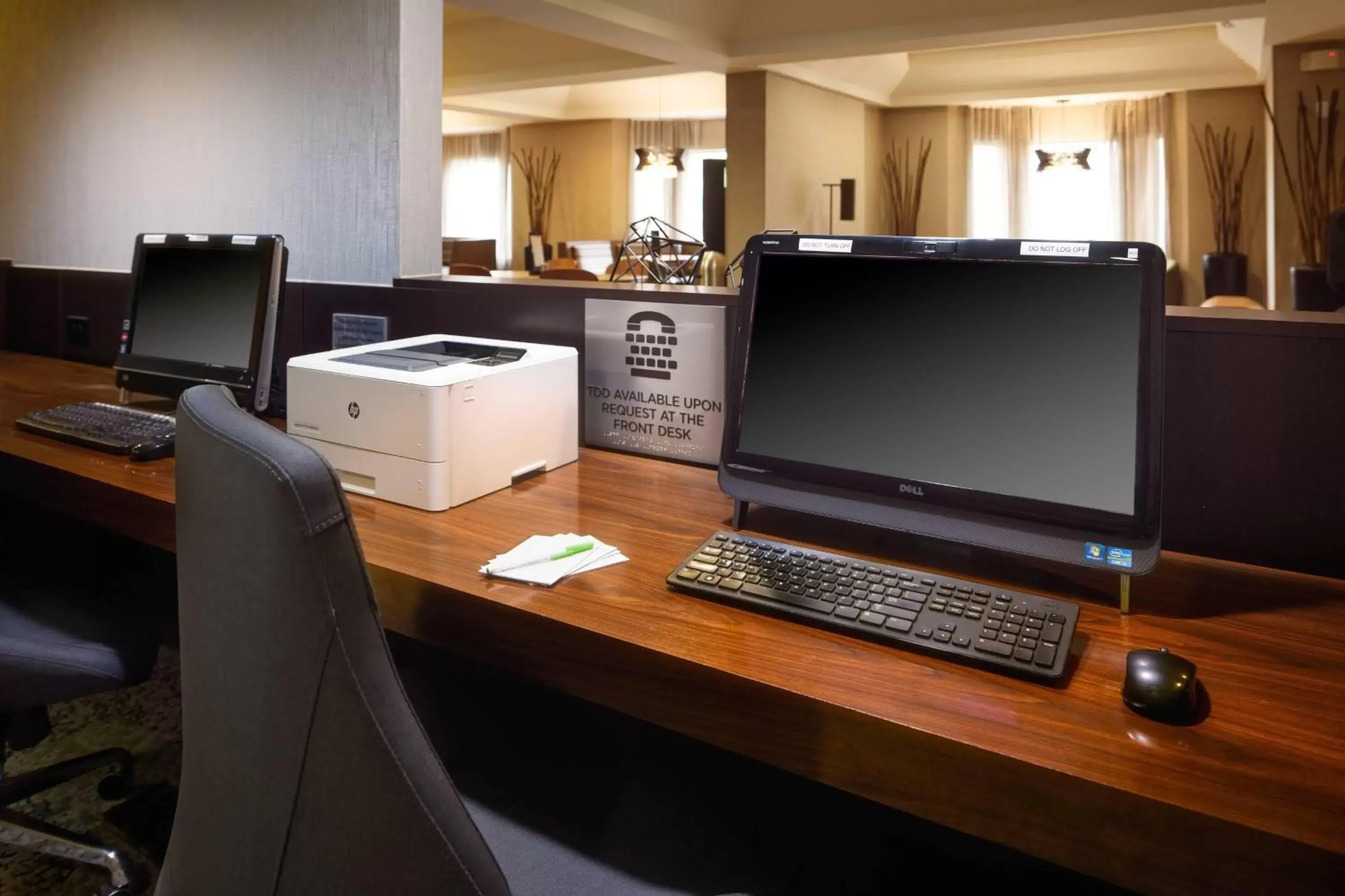 Business facilities, TV/Entertainment Center in Courtyard Indianapolis at the Capitol