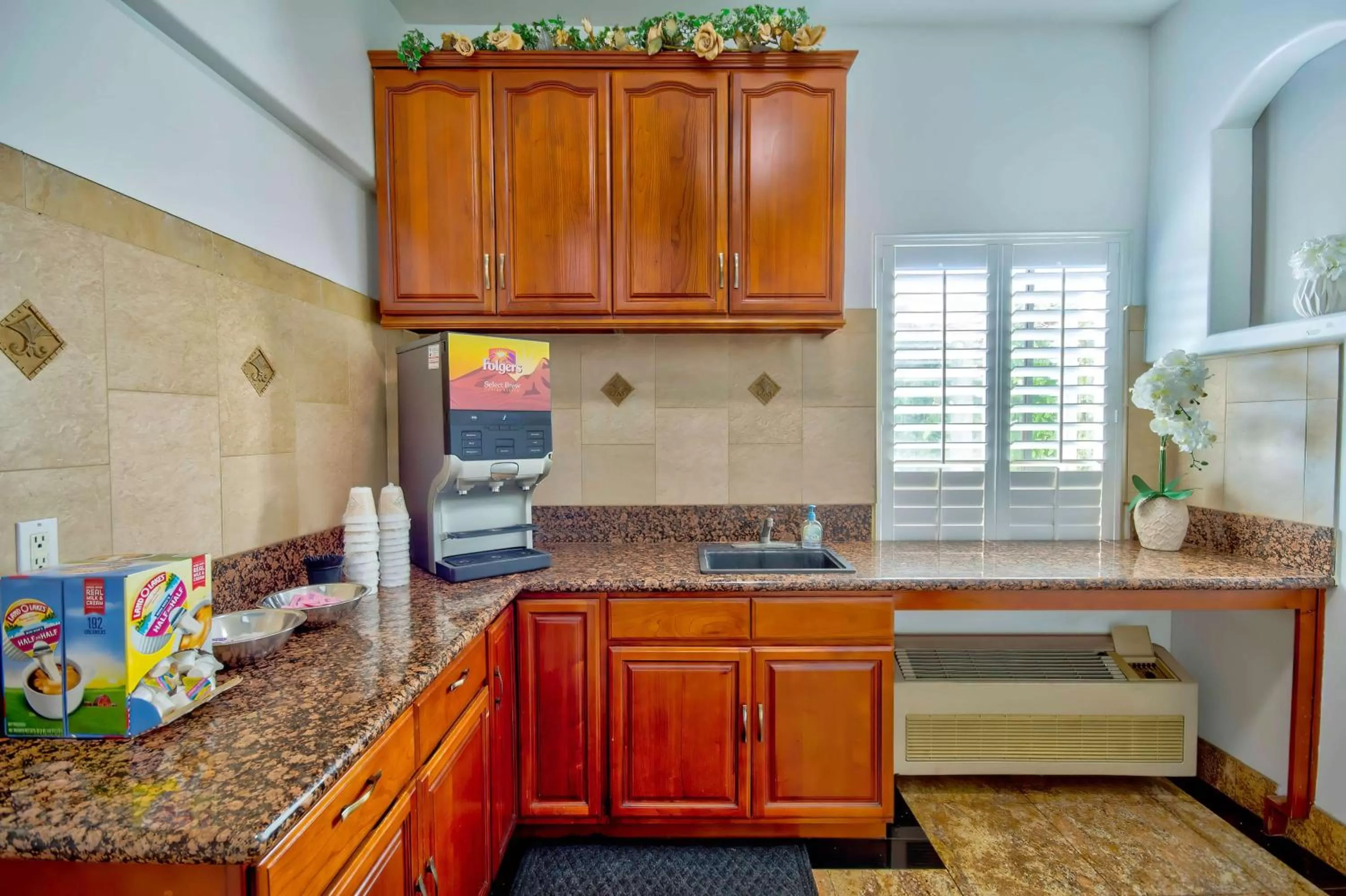 Kitchen or kitchenette in Motel 6-Inglewood, CA