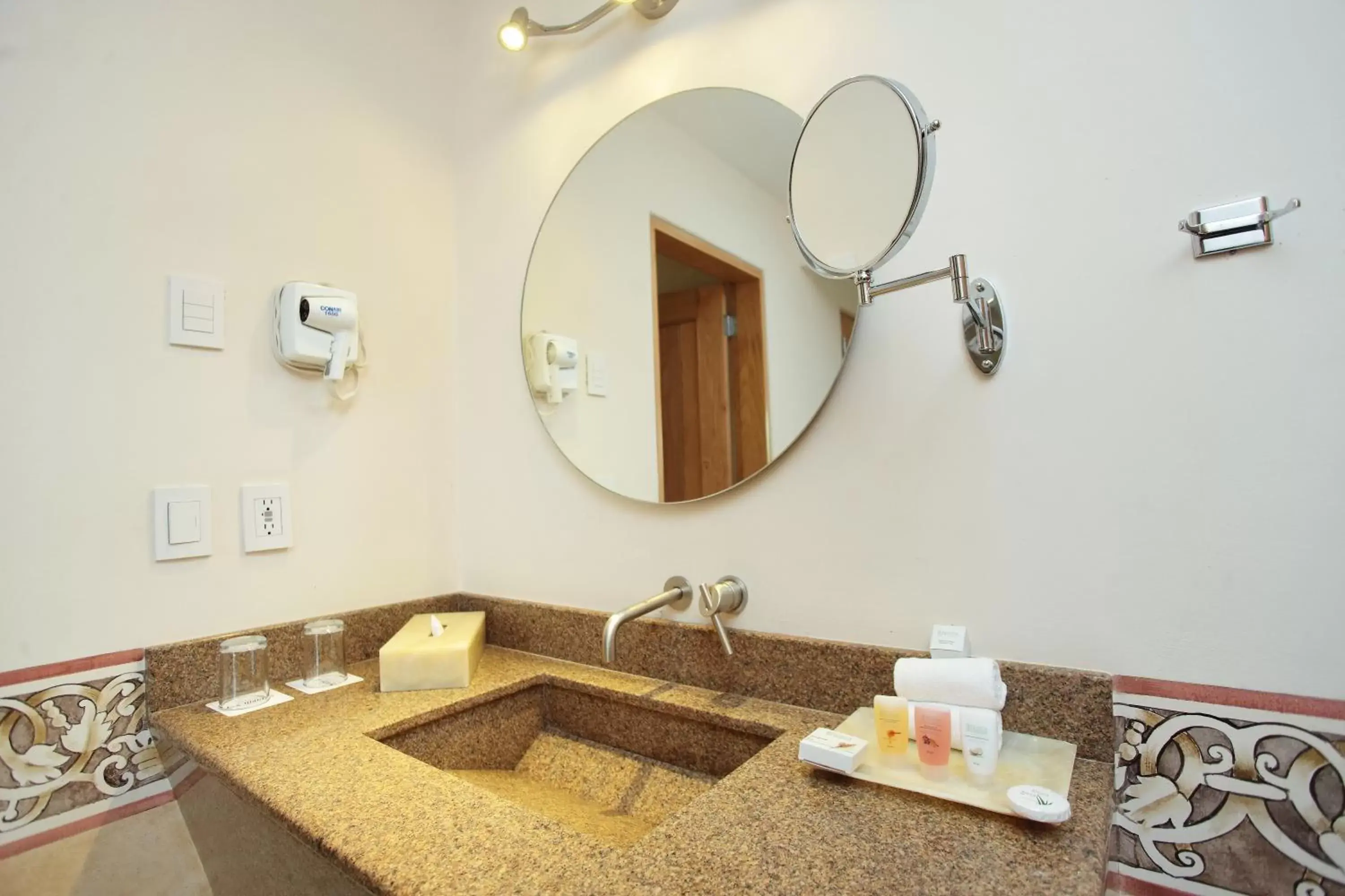 Shower, Bathroom in Hosteria Las Quintas Hotel & Spa