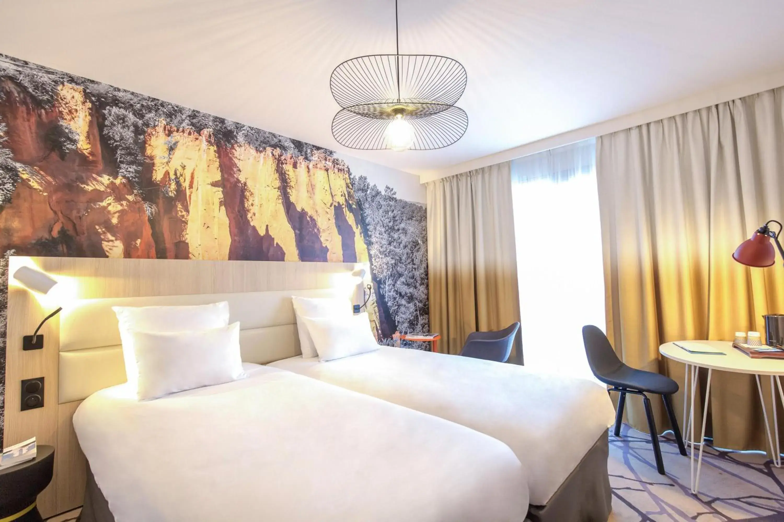 Bedroom, Bed in Mercure Cavaillon