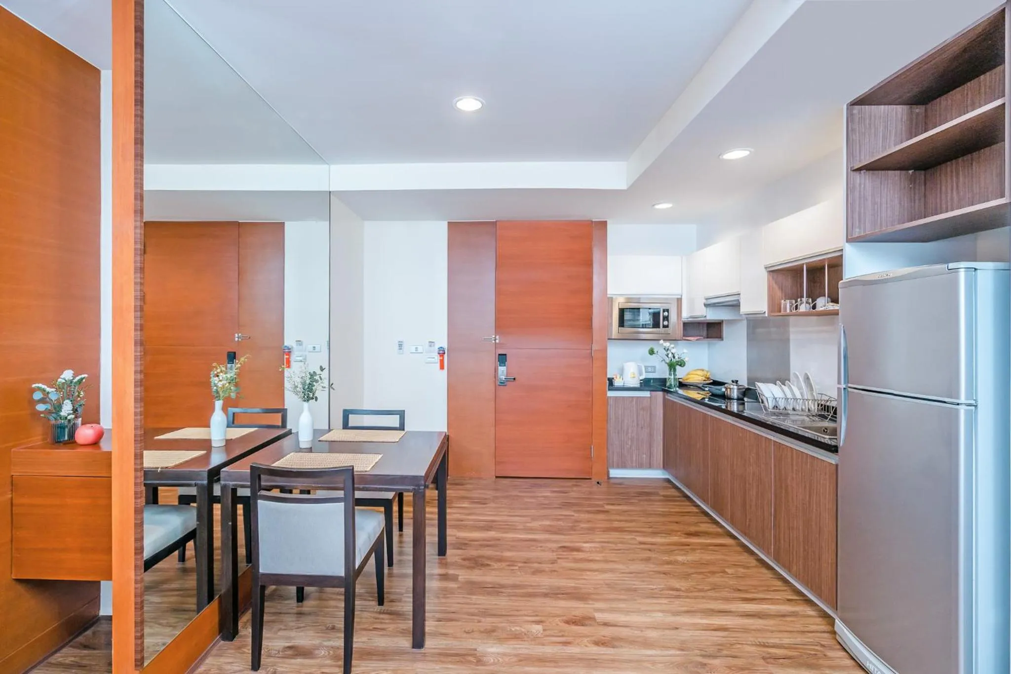 Kitchen or kitchenette in Amanta Hotel & Residence Ratchada