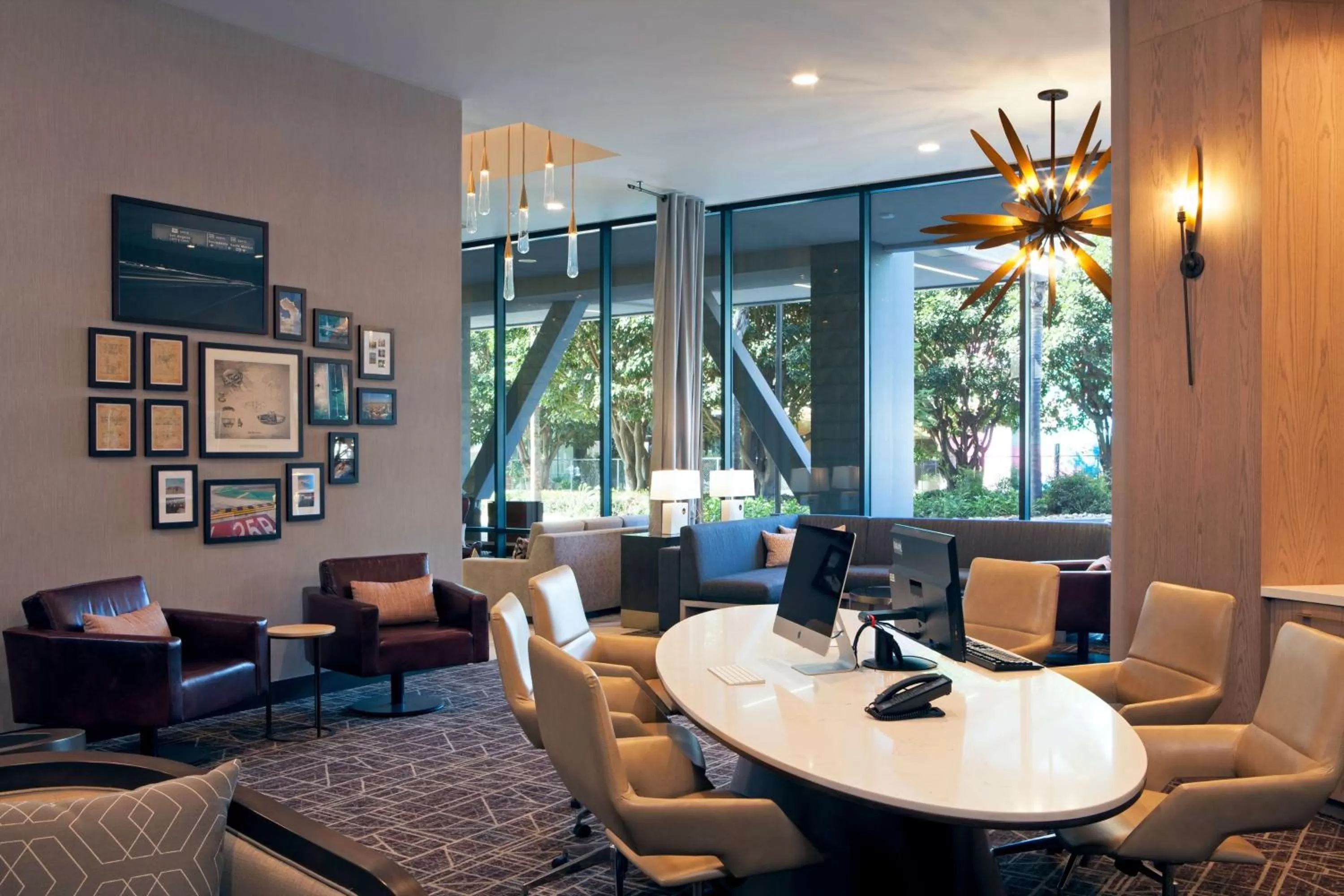 Business facilities in H Hotel Los Angeles, Curio Collection By Hilton