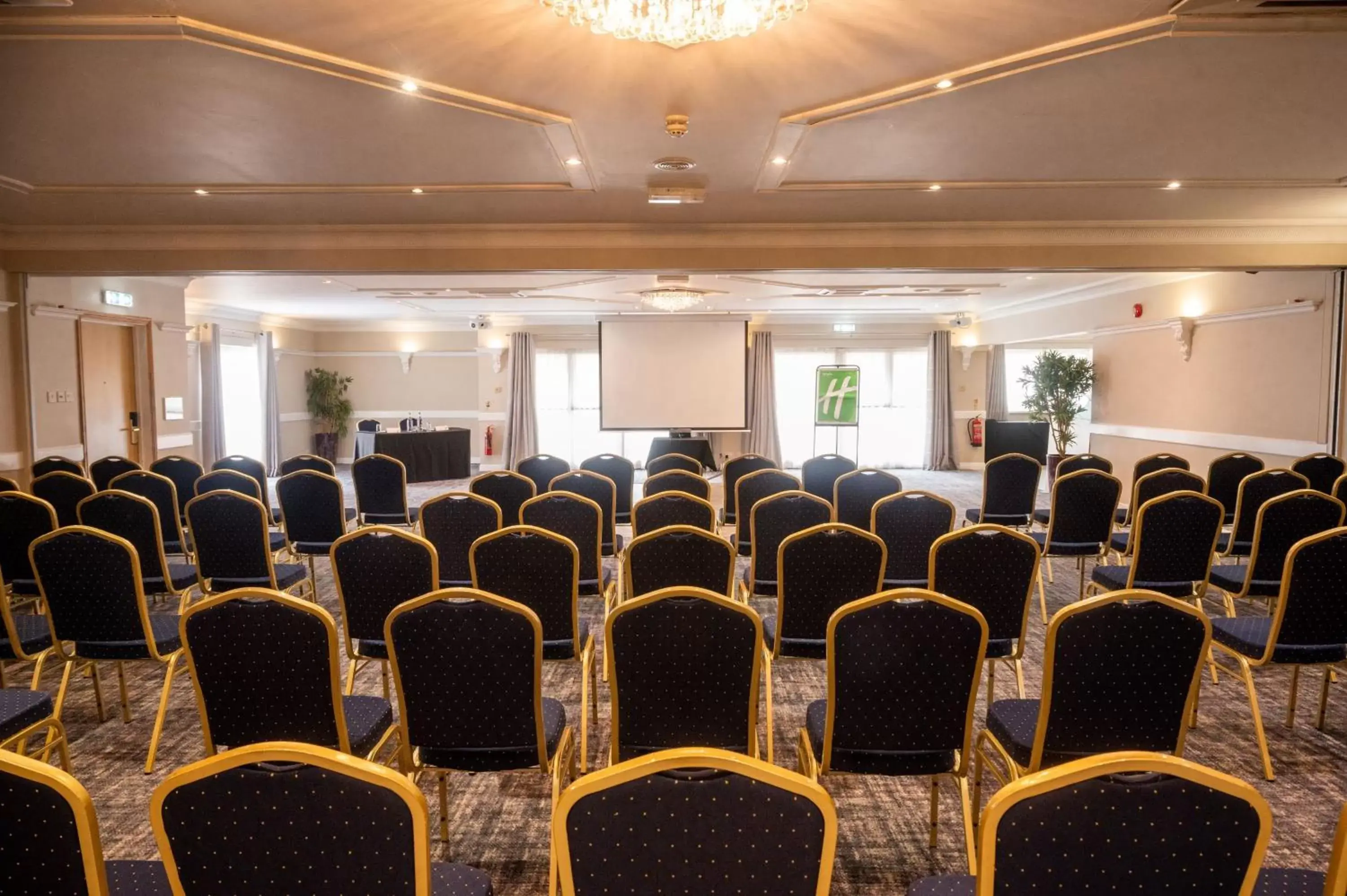 Meeting/conference room in Holiday Inn A55 Chester West, an IHG Hotel