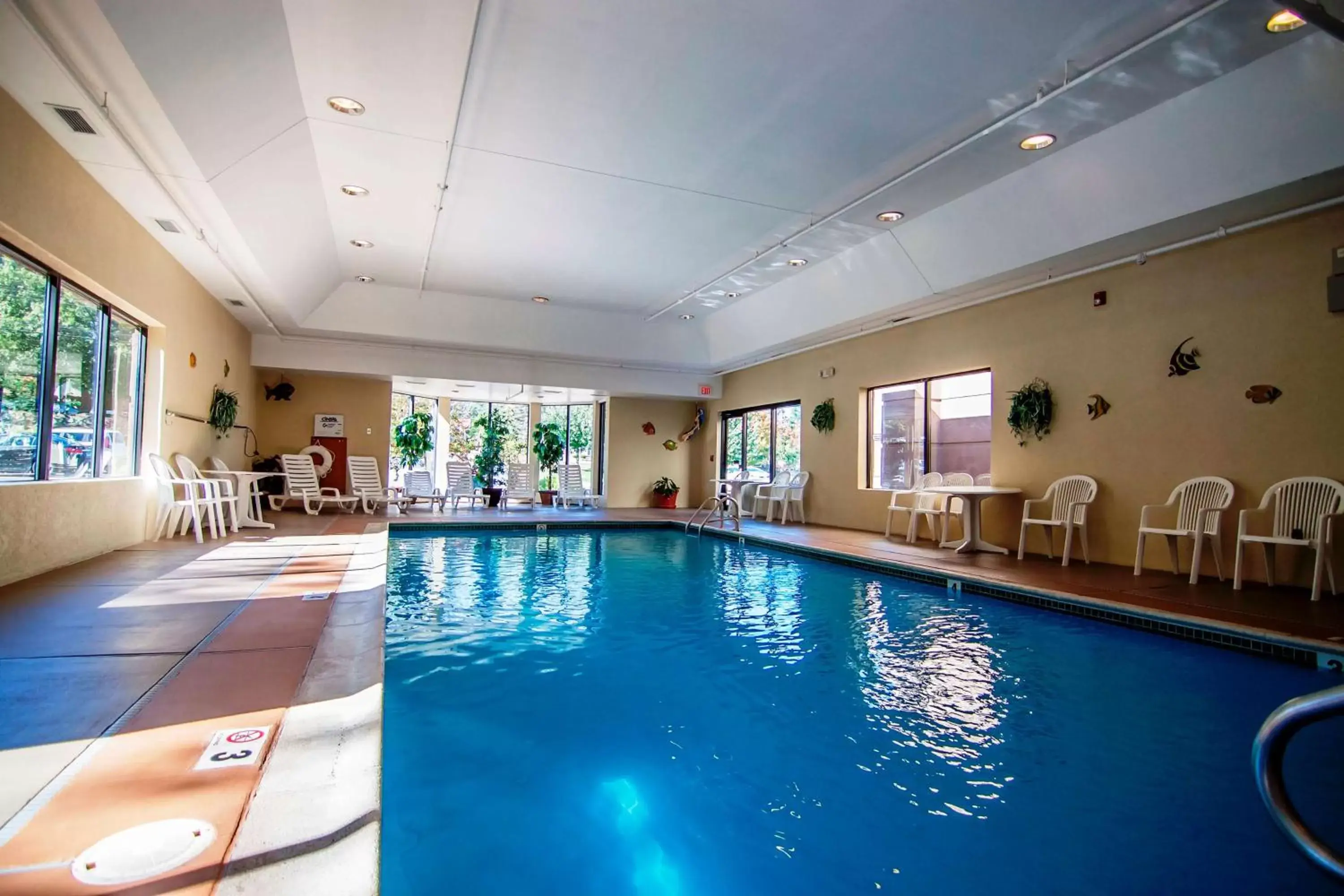 Pool view, Swimming Pool in Hampton Inn Groton/Mystic