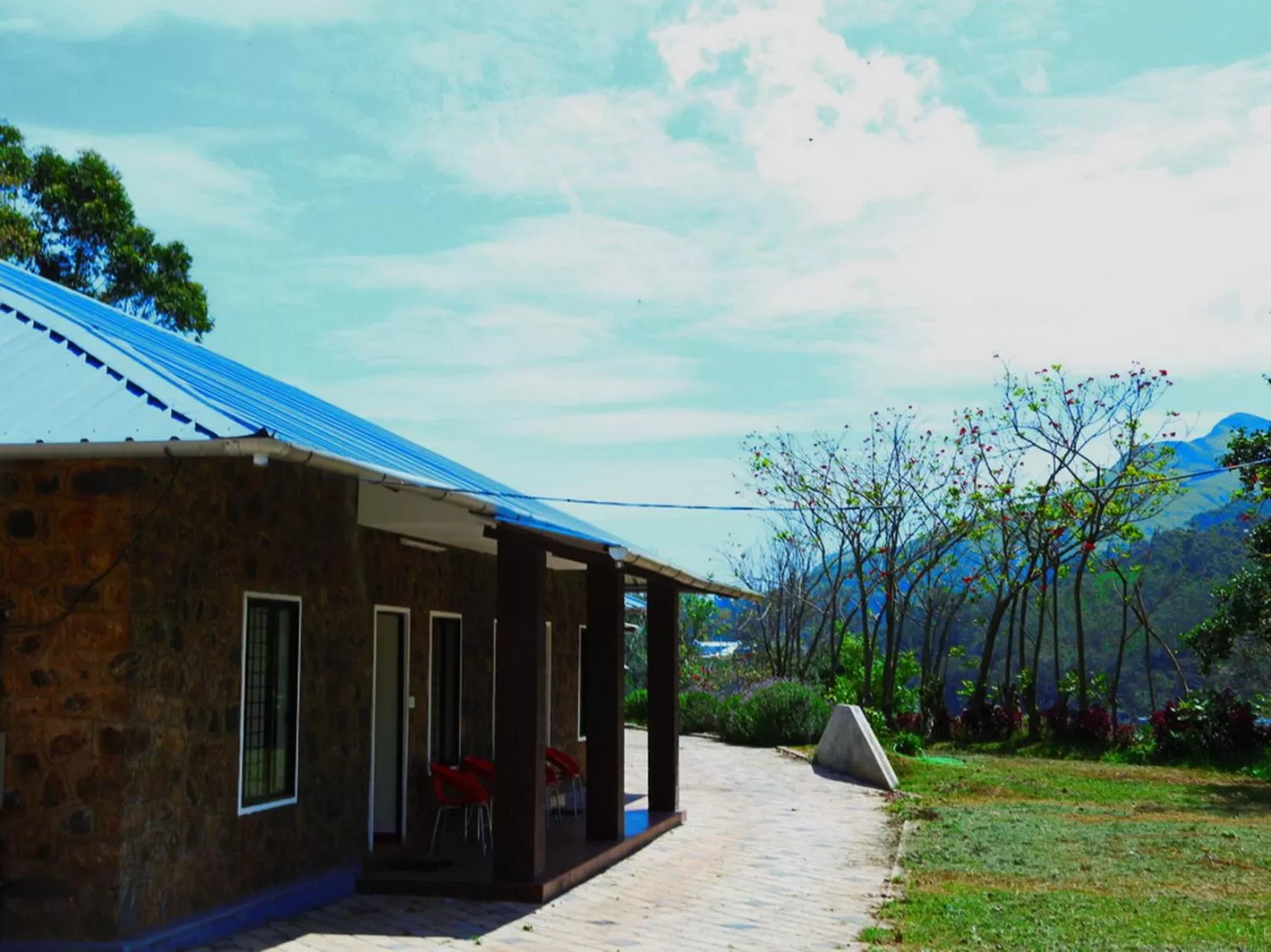 Property Building in Ottway Hills Near Mattupetty Dam