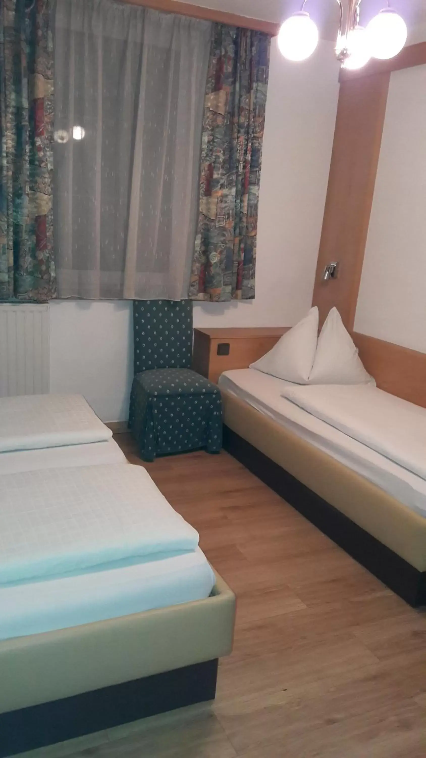 Photo of the whole room, Bed in Hotel Tautermann