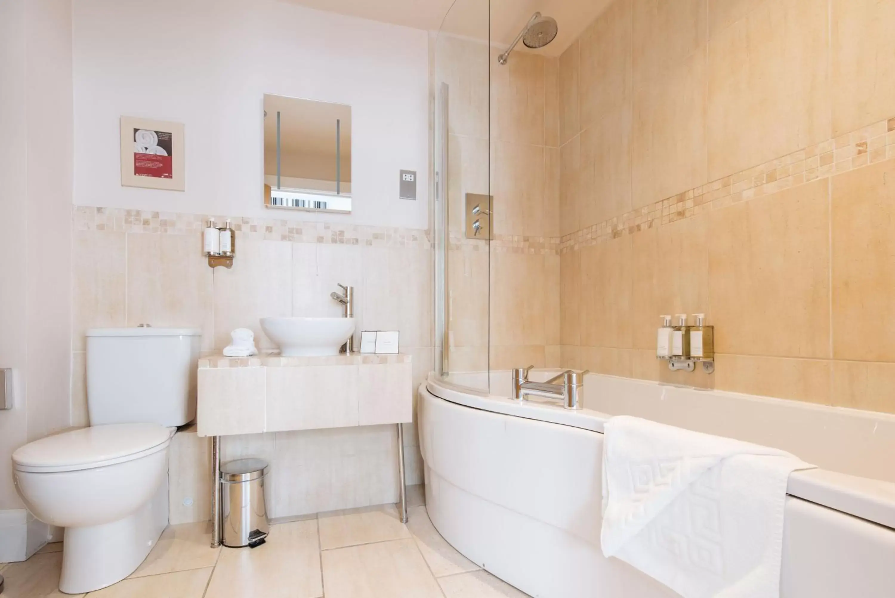 Toilet, Bathroom in The Old Quay House Hotel