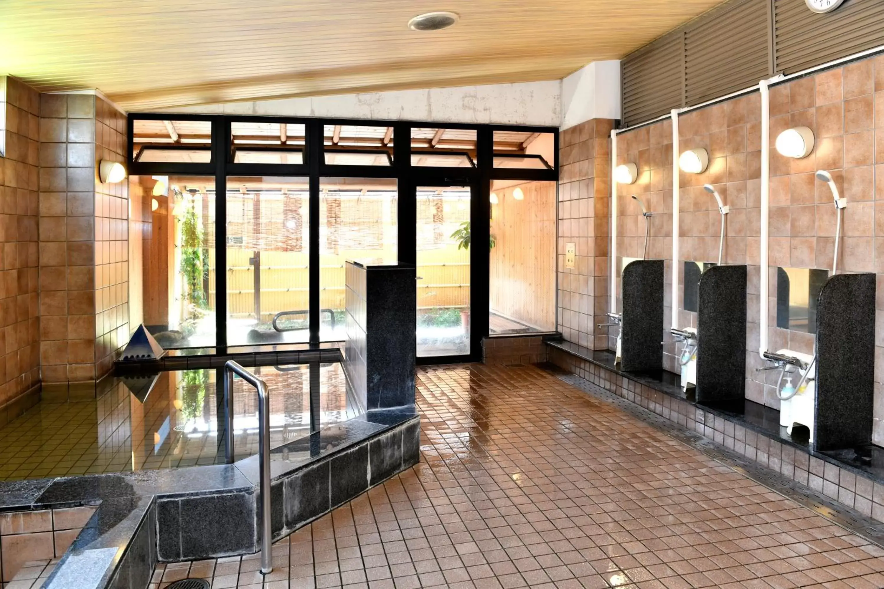 Area and facilities in New Commander Hotel Osaka Neyagawa