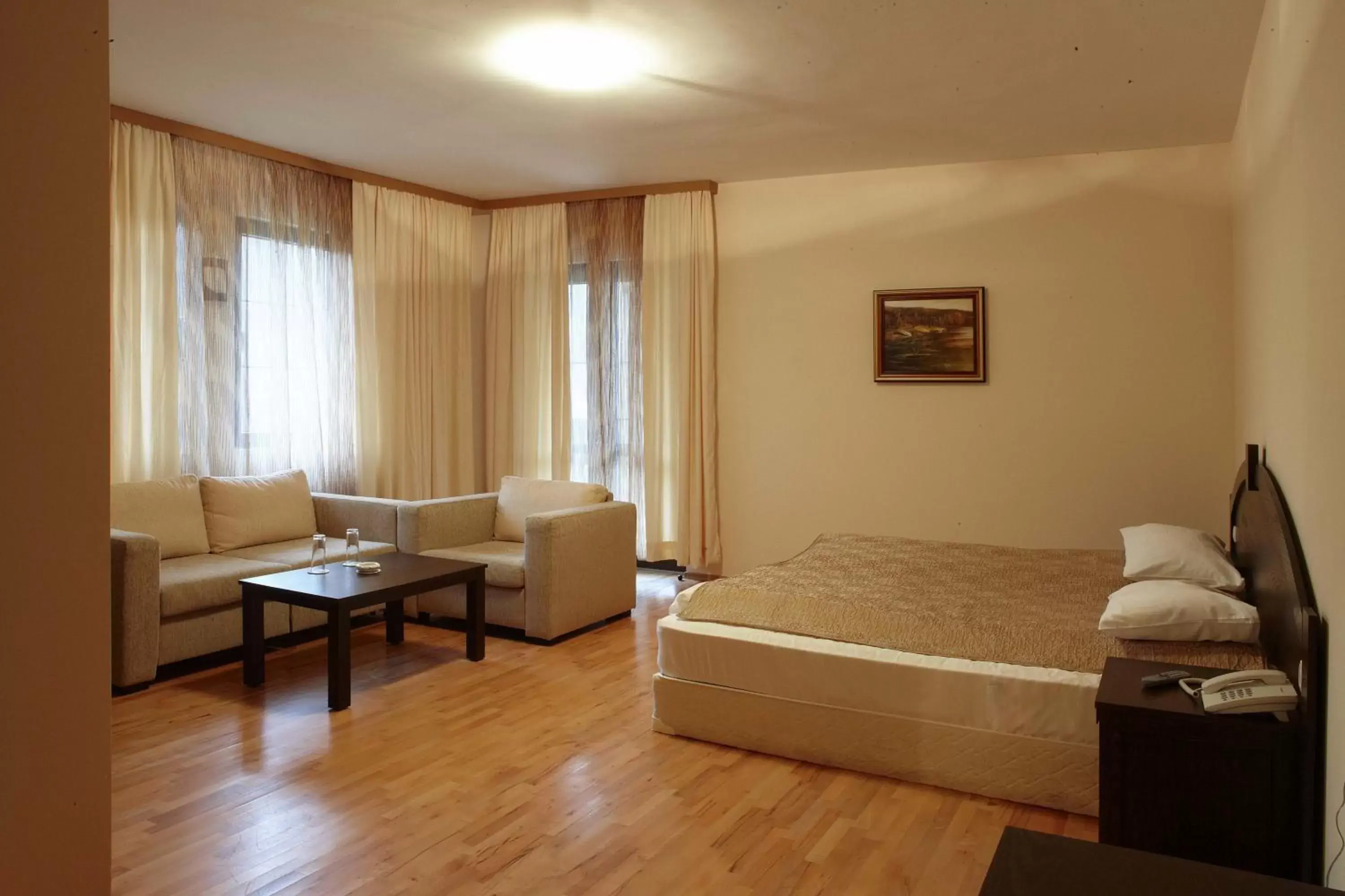 Family Room with Balcony in Eco Complex Smilyan Family Room with Balcony in Eco Complex Smilyan