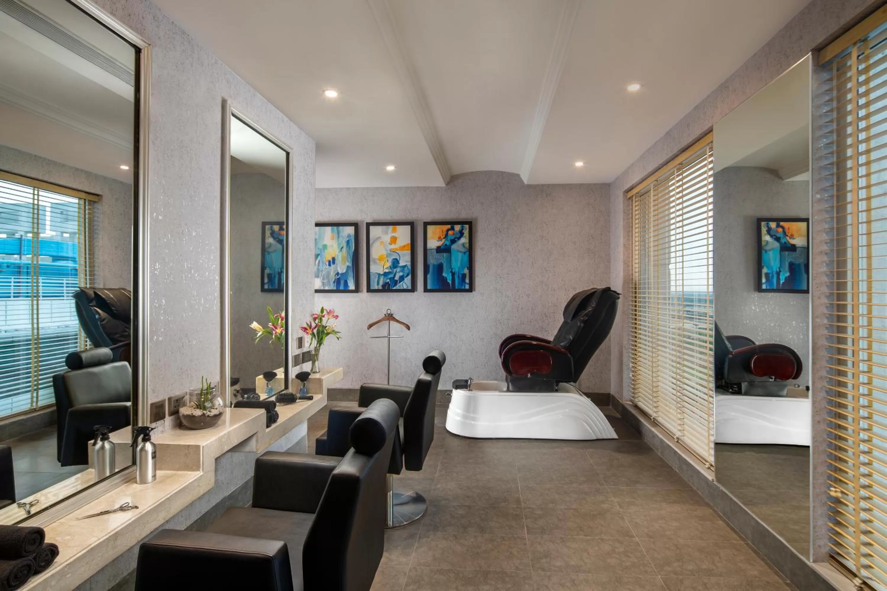 Spa and wellness centre/facilities in Sandal Suites by Lemon Tree Hotels