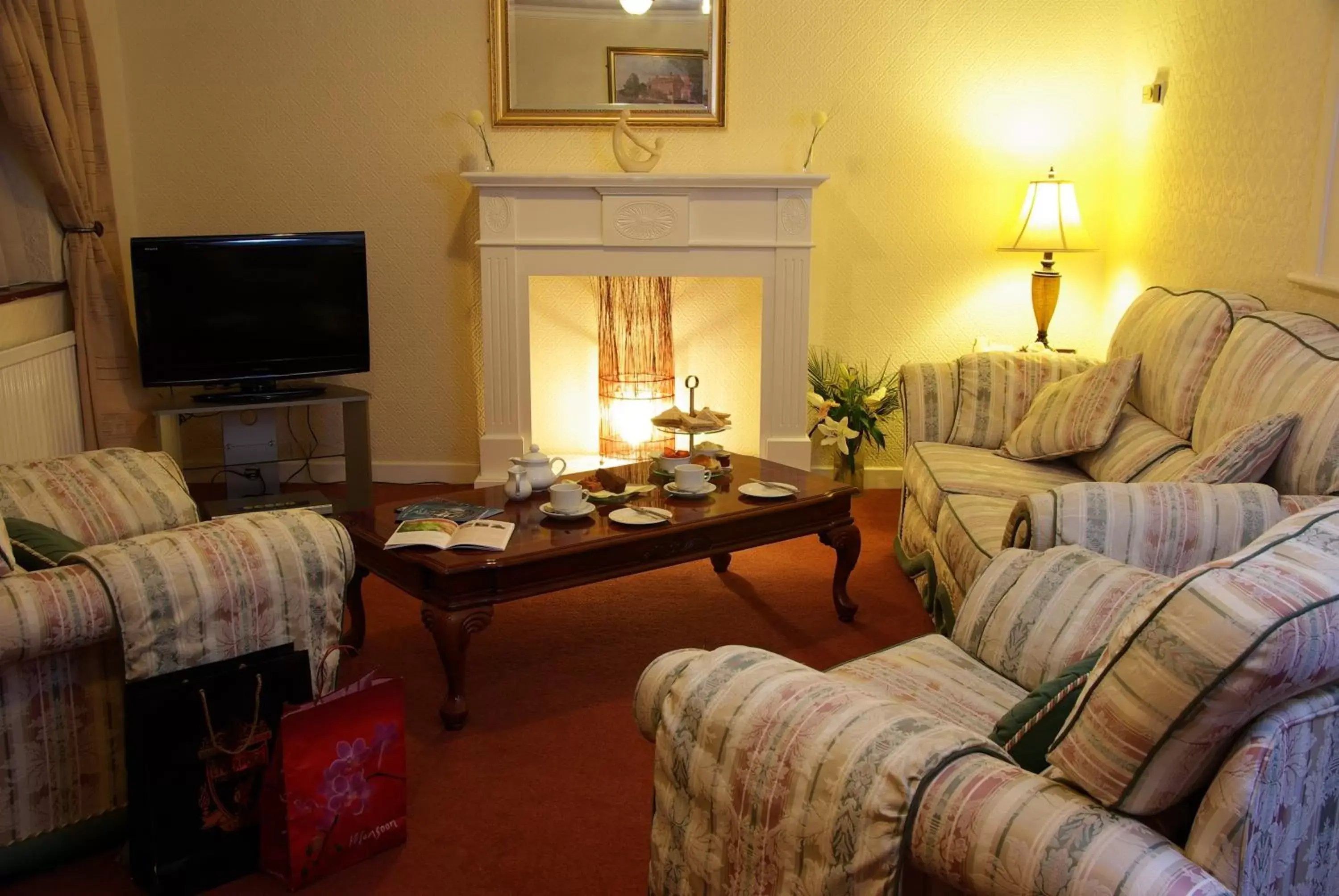 Two-Bedroom Apartment in Beaufort Park Hotel