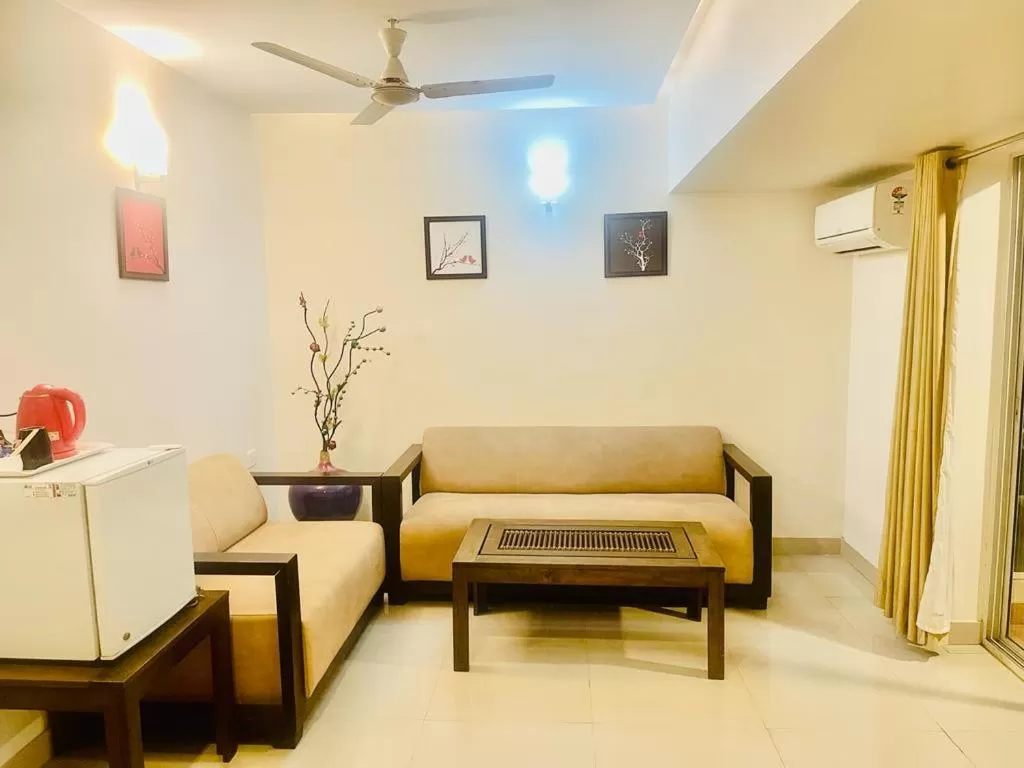 Living room, Seating Area in Grand Plaza Hotel