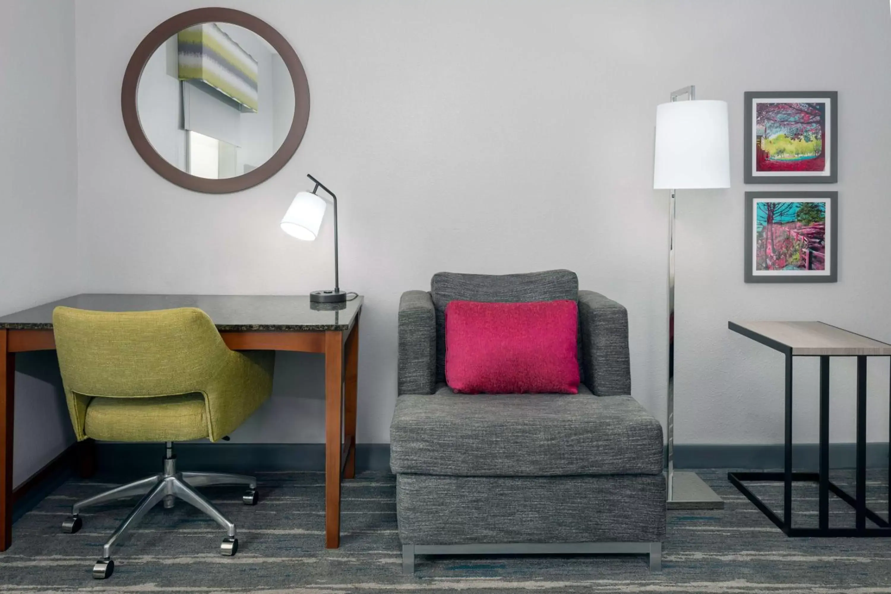 Bedroom, Seating Area in Hampton Inn & Suites Winston-Salem/University Area