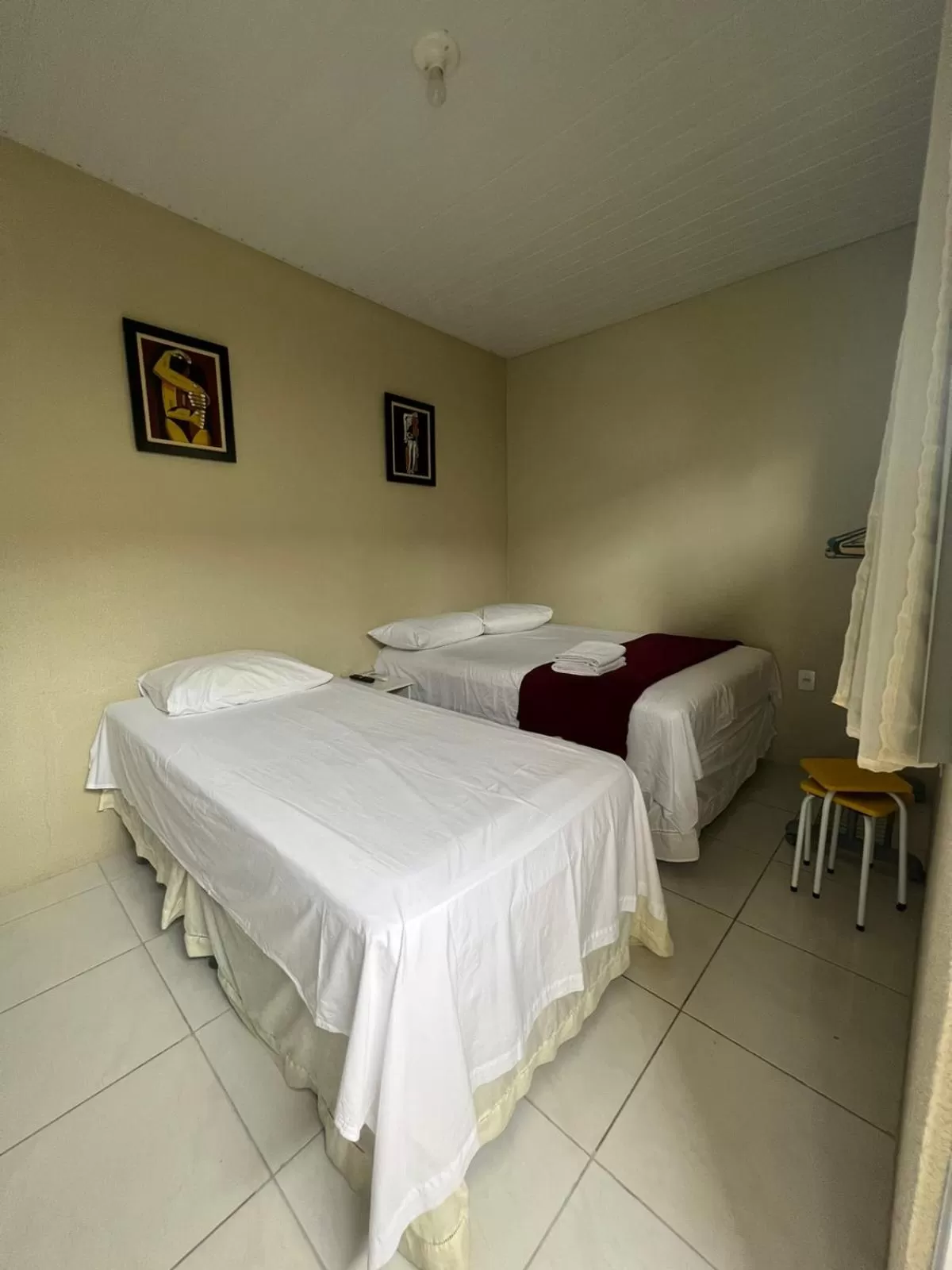 Photo of the whole room, Bed in Pousada Hostal Iracema