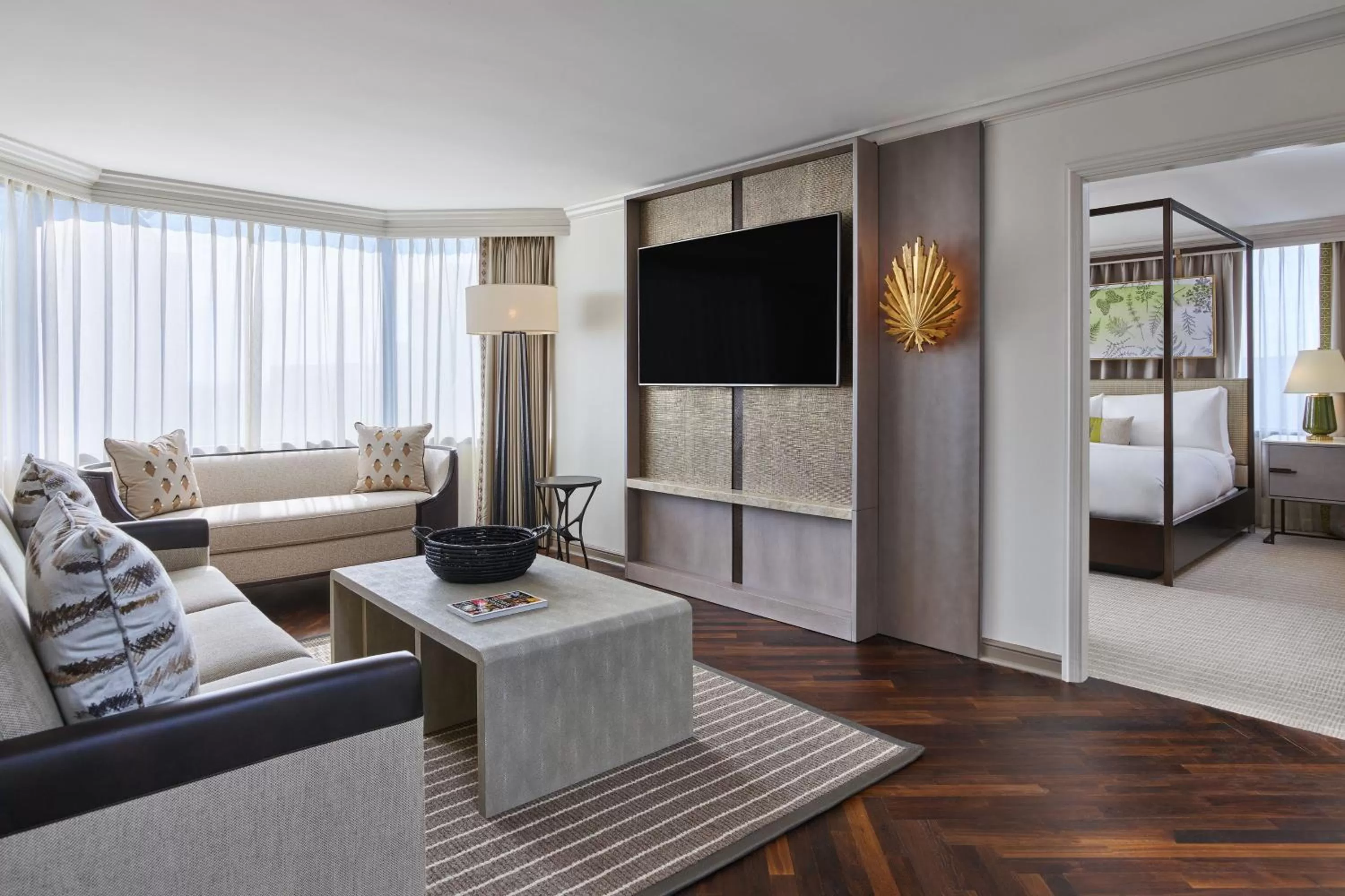 Living room, Bed in The Whitley, a Luxury Collection Hotel, Atlanta Buckhead