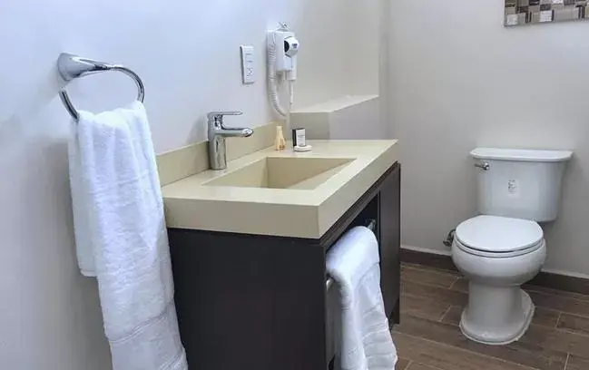 Bathroom in Hotel Posada XR