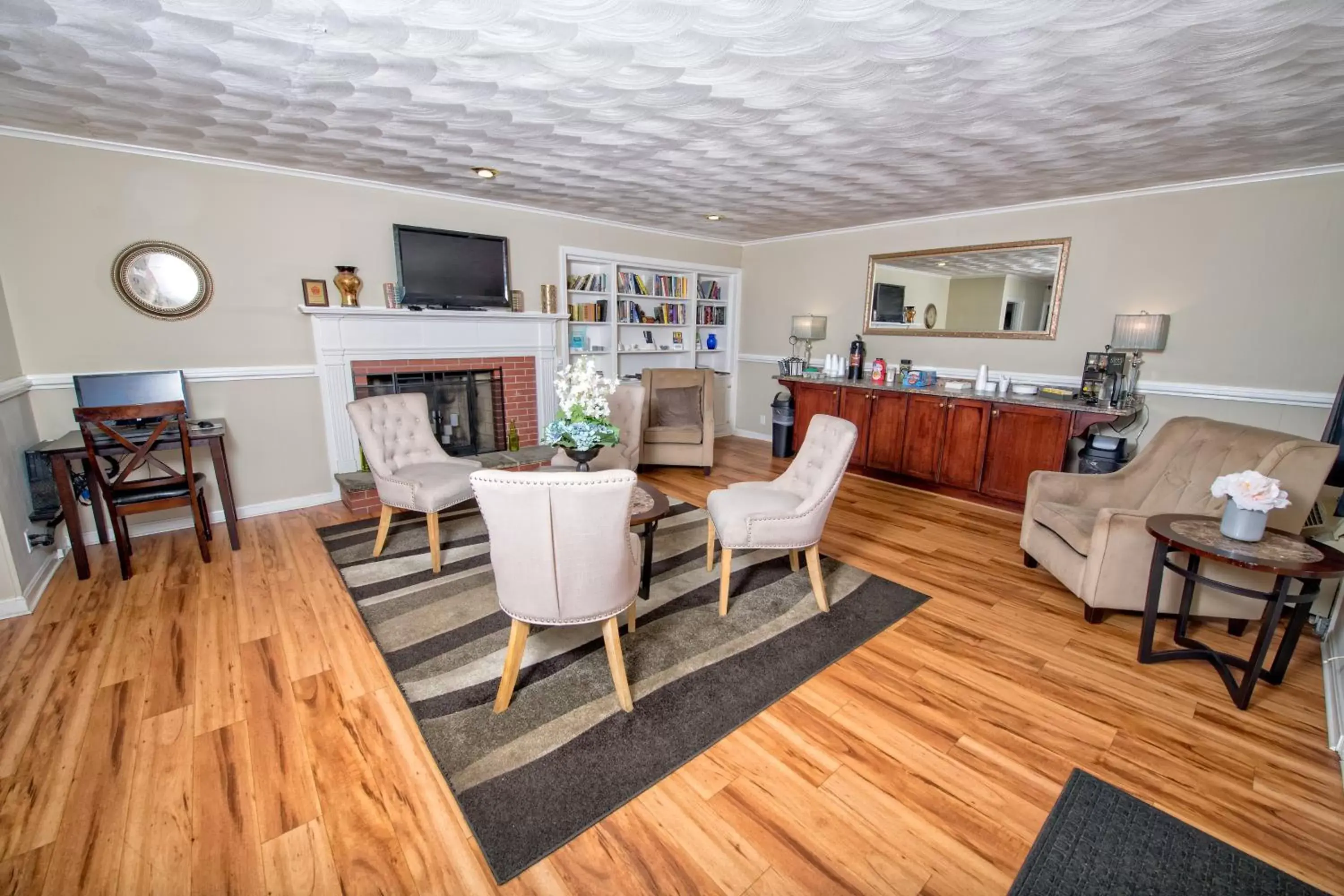 Lobby or reception in Colonial Inn Seekonk Lobby or reception in Colonial Inn Seekonk