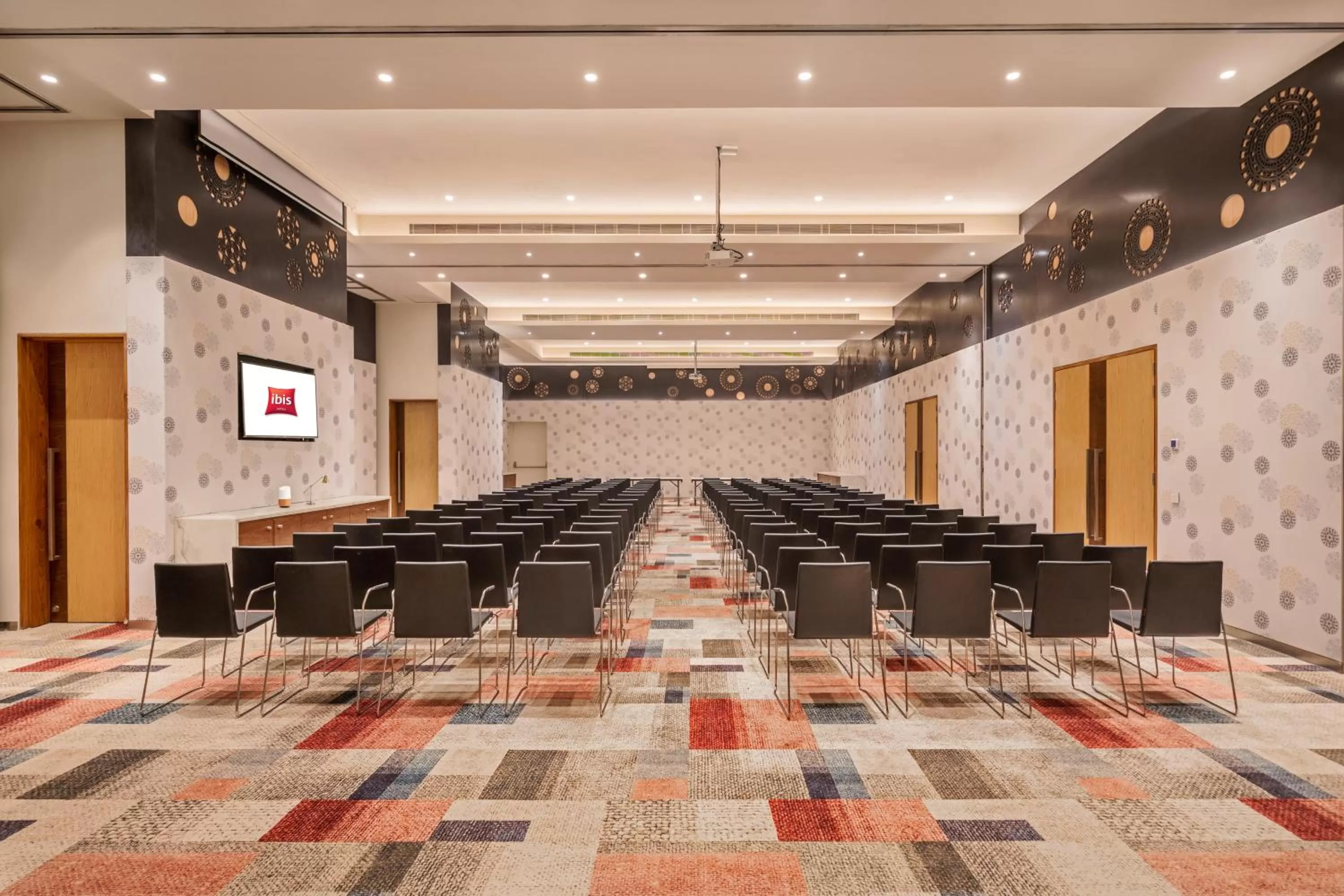 Meeting/conference room in ibis Kolkata Rajarhat - An Accor Brand