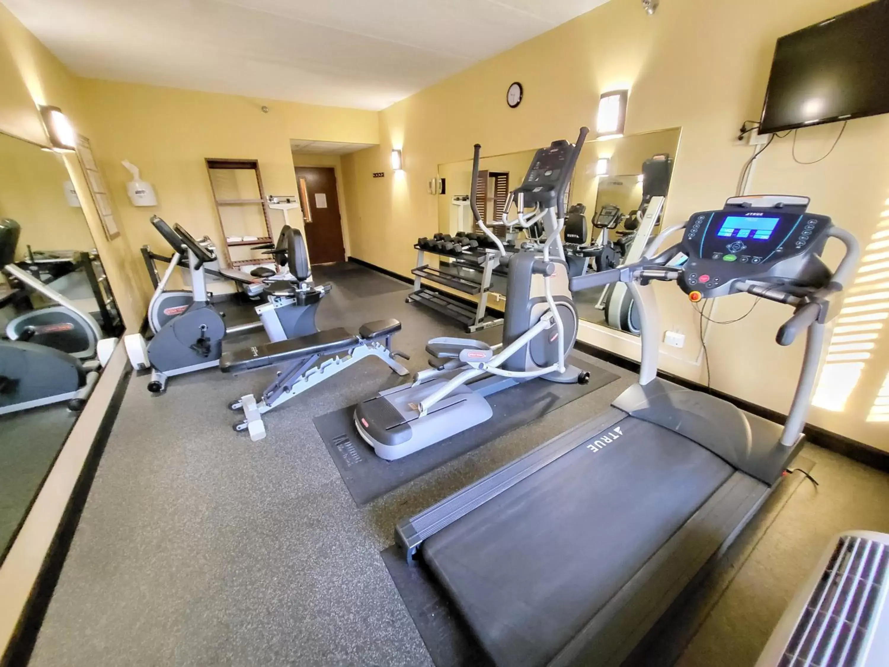 Fitness centre/facilities, Fitness Center/Facilities in Wingate by Wyndham Greensboro-Coliseum